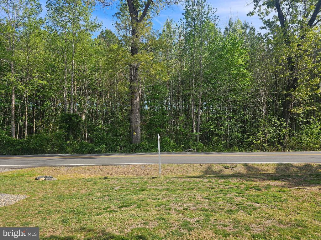 8421 PAMUNKEY RD, SPOTSYLVANIA, Virginia 22551, 3 Bedrooms Bedrooms, ,1 BathroomBathrooms,Residential,8421 PAMUNKEY RD,VASP2041090 MLS # VASP2041090