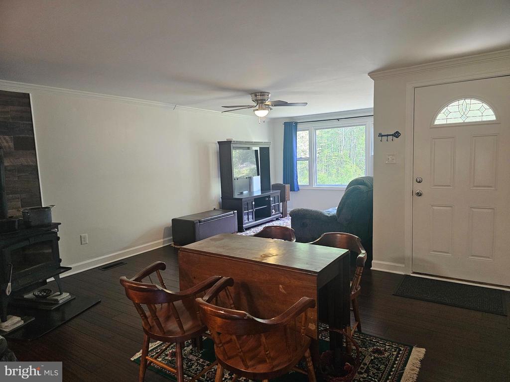 8421 PAMUNKEY RD, SPOTSYLVANIA, Virginia 22551, 3 Bedrooms Bedrooms, ,1 BathroomBathrooms,Residential,8421 PAMUNKEY RD,VASP2041090 MLS # VASP2041090