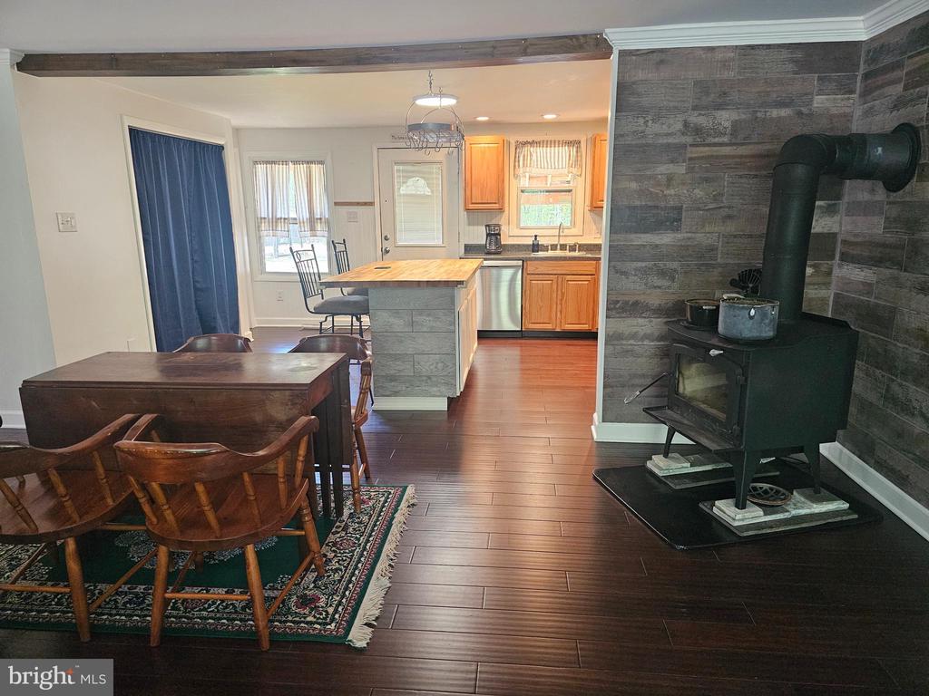 8421 PAMUNKEY RD, SPOTSYLVANIA, Virginia 22551, 3 Bedrooms Bedrooms, ,1 BathroomBathrooms,Residential,8421 PAMUNKEY RD,VASP2041090 MLS # VASP2041090