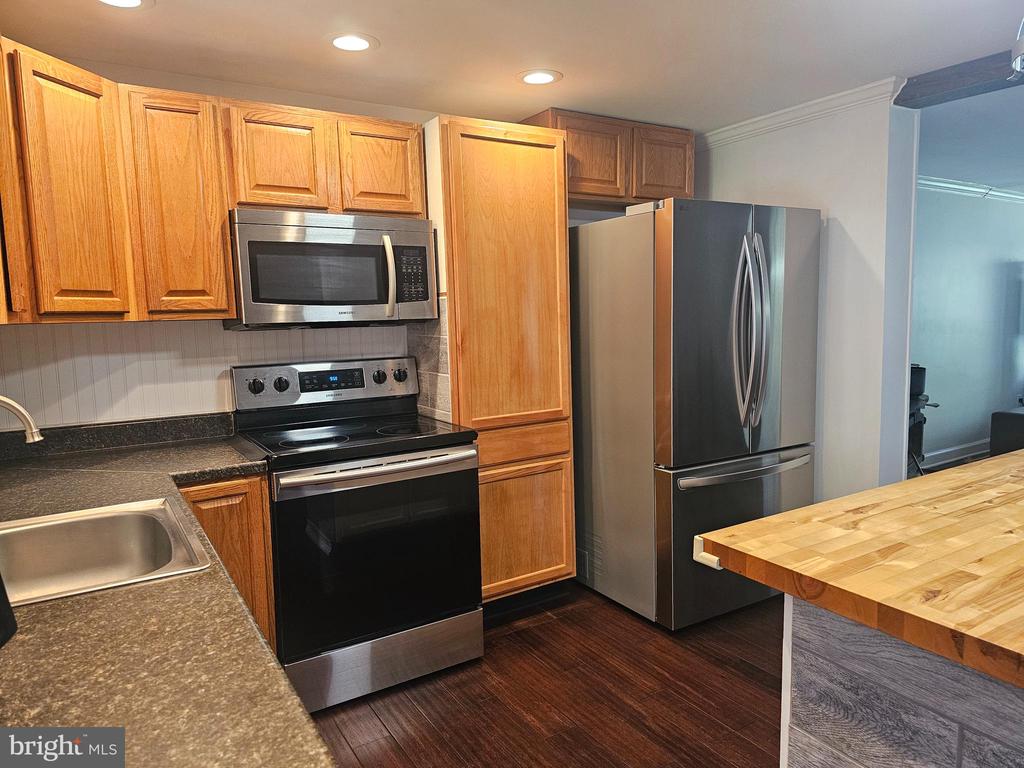 8421 PAMUNKEY RD, SPOTSYLVANIA, Virginia 22551, 3 Bedrooms Bedrooms, ,1 BathroomBathrooms,Residential,8421 PAMUNKEY RD,VASP2041090 MLS # VASP2041090