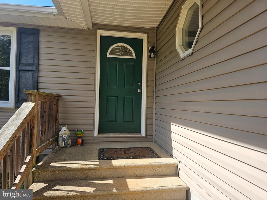 8421 PAMUNKEY RD, SPOTSYLVANIA, Virginia 22551, 3 Bedrooms Bedrooms, ,1 BathroomBathrooms,Residential,8421 PAMUNKEY RD,VASP2041090 MLS # VASP2041090