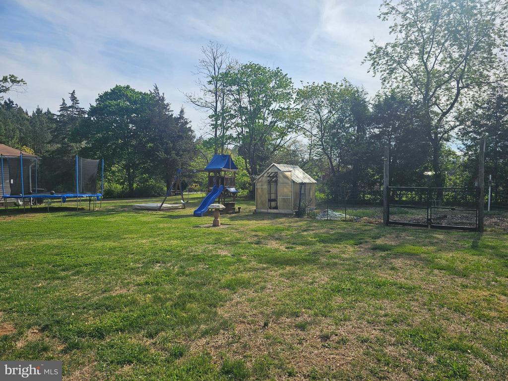 8421 PAMUNKEY RD, SPOTSYLVANIA, Virginia 22551, 3 Bedrooms Bedrooms, ,1 BathroomBathrooms,Residential,8421 PAMUNKEY RD,VASP2041090 MLS # VASP2041090