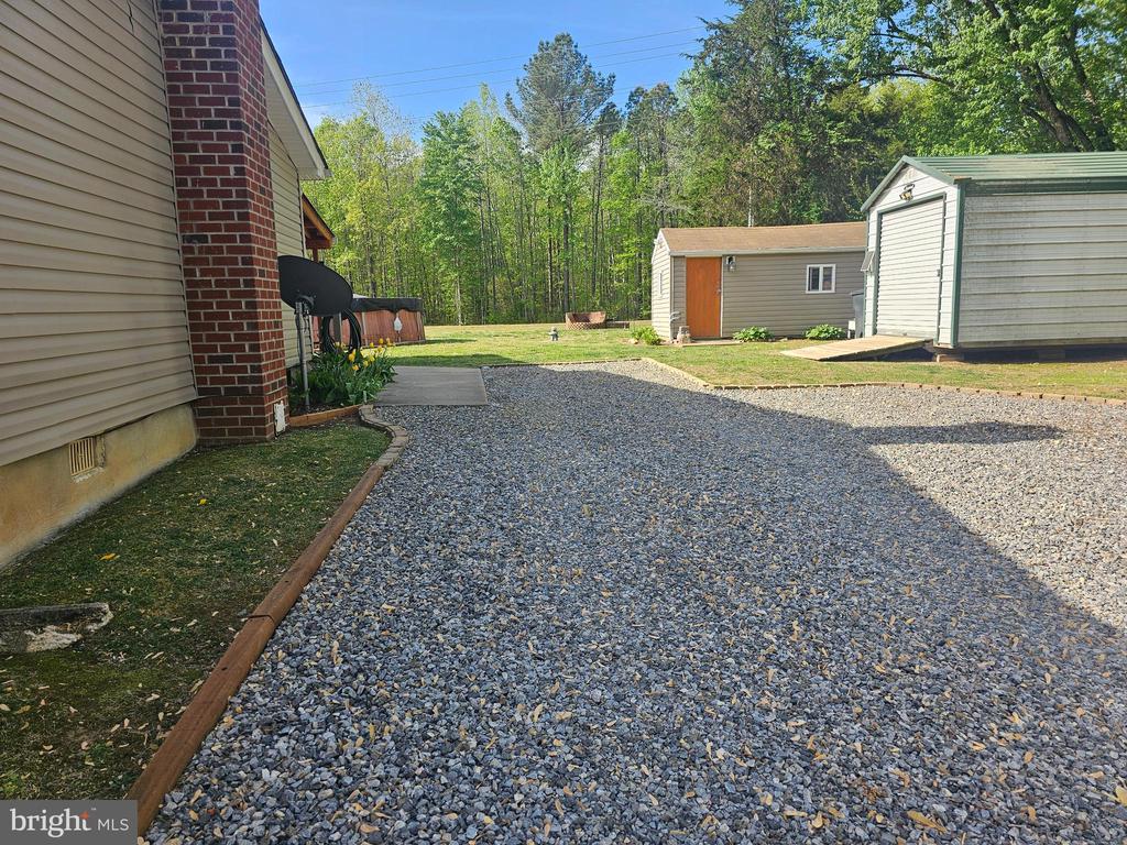 8421 PAMUNKEY RD, SPOTSYLVANIA, Virginia 22551, 3 Bedrooms Bedrooms, ,1 BathroomBathrooms,Residential,8421 PAMUNKEY RD,VASP2041090 MLS # VASP2041090