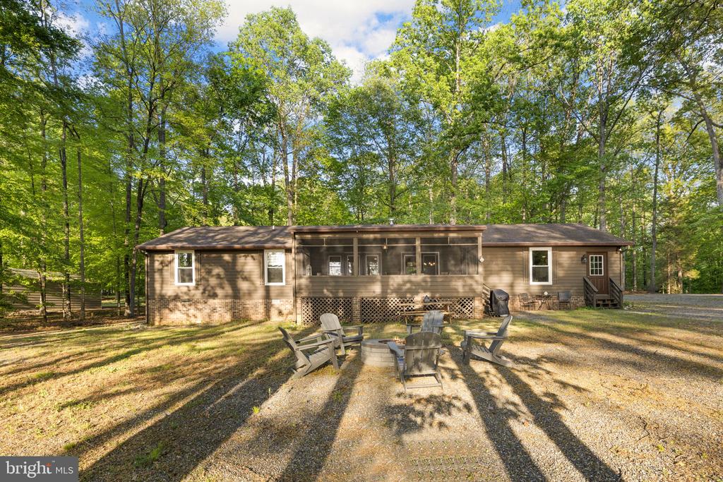 154 BECKY CT, BUMPASS, Virginia 23024, 3 Bedrooms Bedrooms, ,2 BathroomsBathrooms,Residential,154 BECKY CT,VALA2009676 MLS # VALA2009676