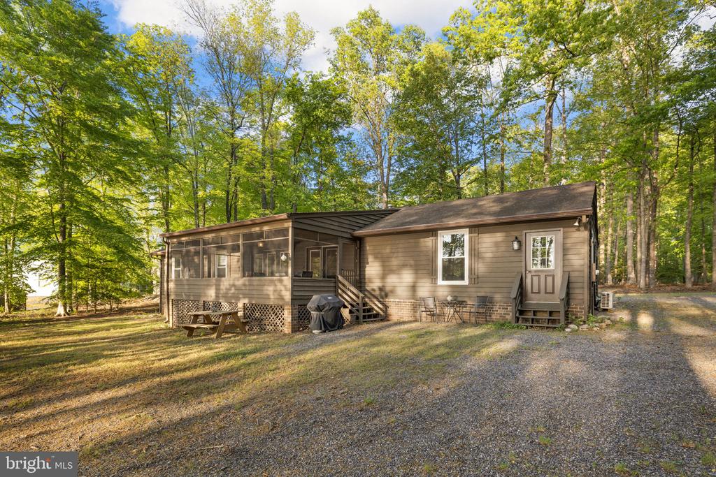 154 BECKY CT, BUMPASS, Virginia 23024, 3 Bedrooms Bedrooms, ,2 BathroomsBathrooms,Residential,154 BECKY CT,VALA2009676 MLS # VALA2009676