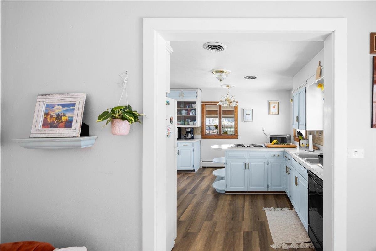 330 N SUNSET DR, BROADWAY, Virginia 22815, 3 Bedrooms Bedrooms, ,2 BathroomsBathrooms,Residential,330 N SUNSET DR,675988 MLS # 675988