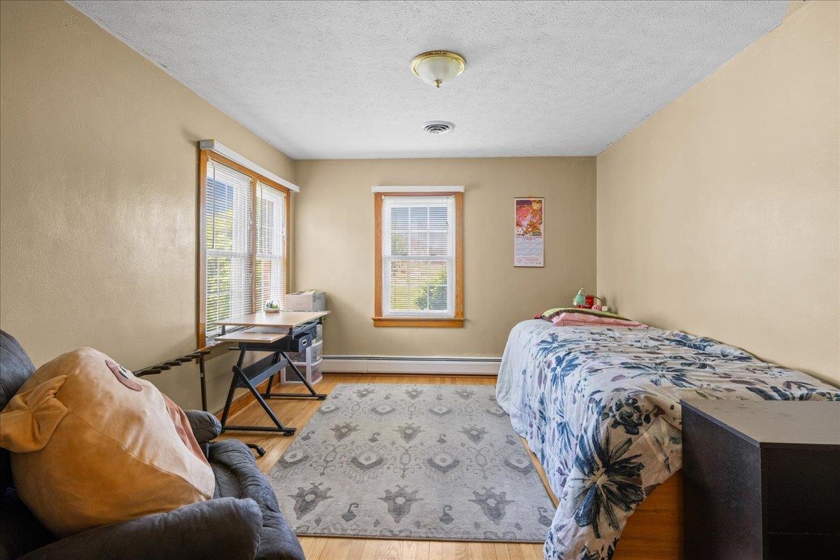 330 N SUNSET DR, BROADWAY, Virginia 22815, 3 Bedrooms Bedrooms, ,2 BathroomsBathrooms,Residential,330 N SUNSET DR,675988 MLS # 675988