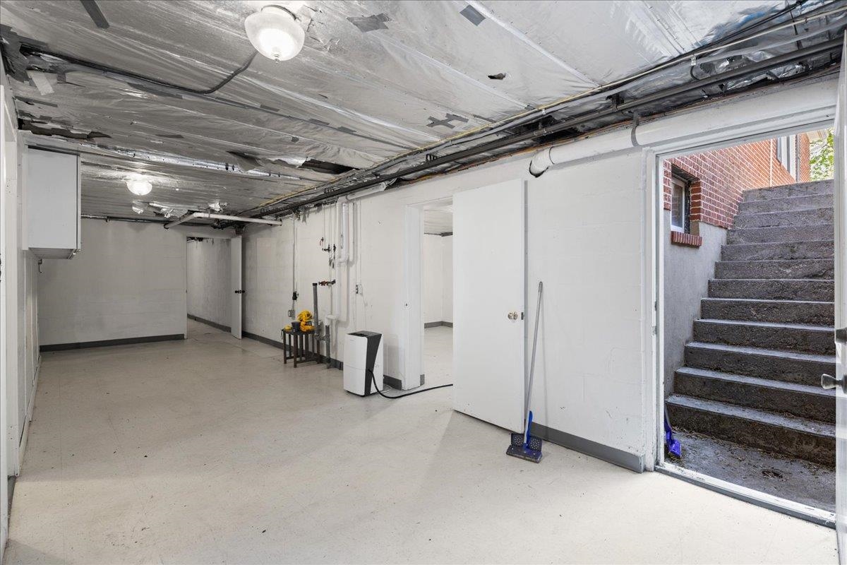 330 N SUNSET DR, BROADWAY, Virginia 22815, 3 Bedrooms Bedrooms, ,2 BathroomsBathrooms,Residential,330 N SUNSET DR,675988 MLS # 675988