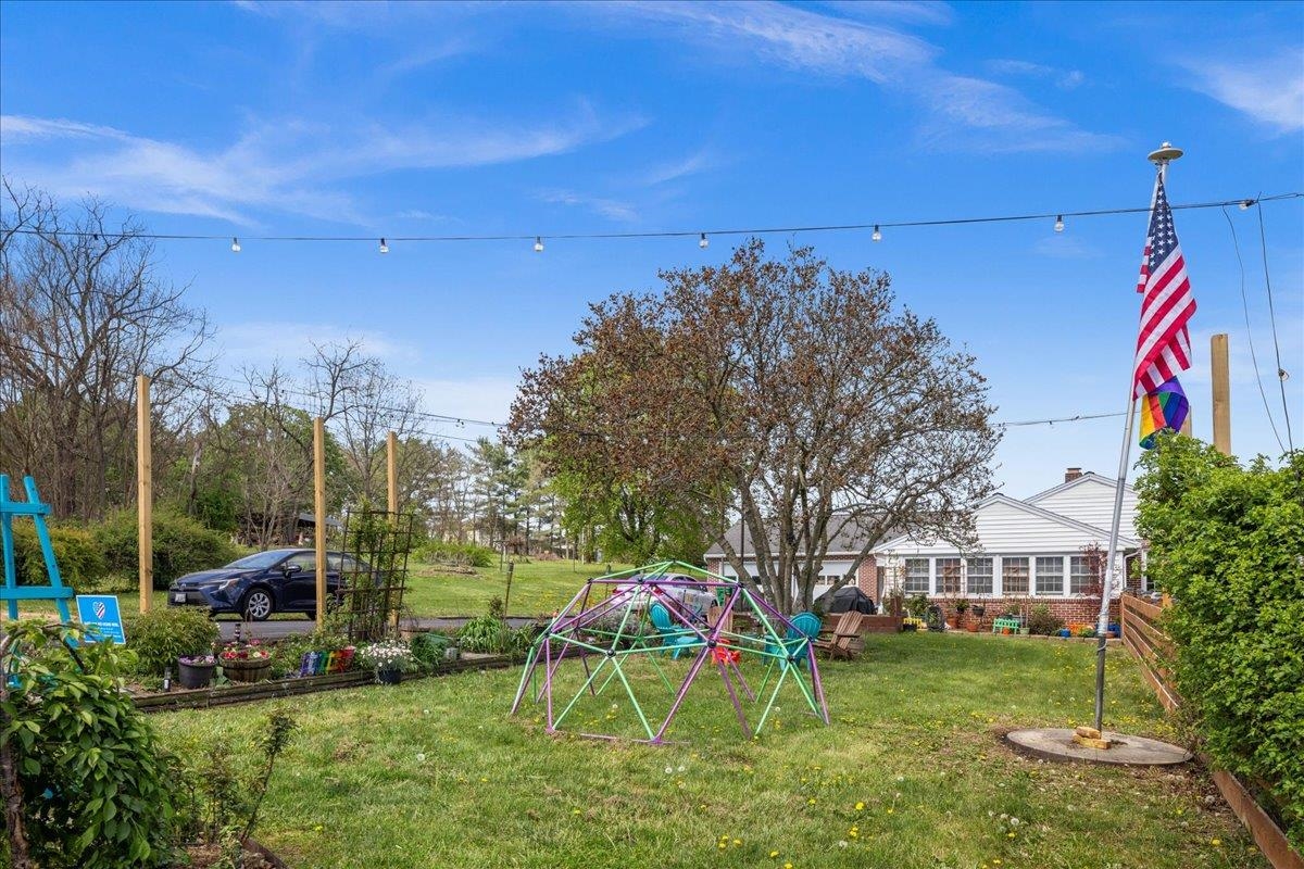 330 N SUNSET DR, BROADWAY, Virginia 22815, 3 Bedrooms Bedrooms, ,2 BathroomsBathrooms,Residential,330 N SUNSET DR,675988 MLS # 675988