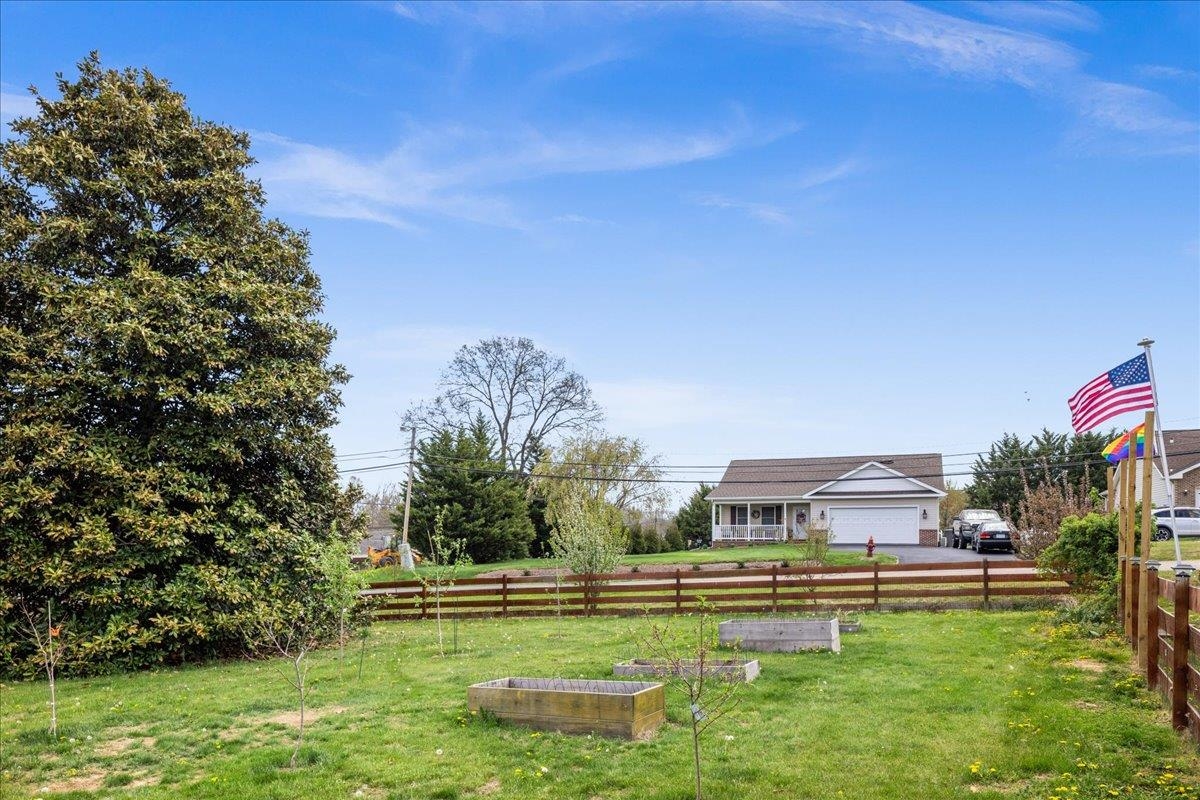 330 N SUNSET DR, BROADWAY, Virginia 22815, 3 Bedrooms Bedrooms, ,2 BathroomsBathrooms,Residential,330 N SUNSET DR,675988 MLS # 675988