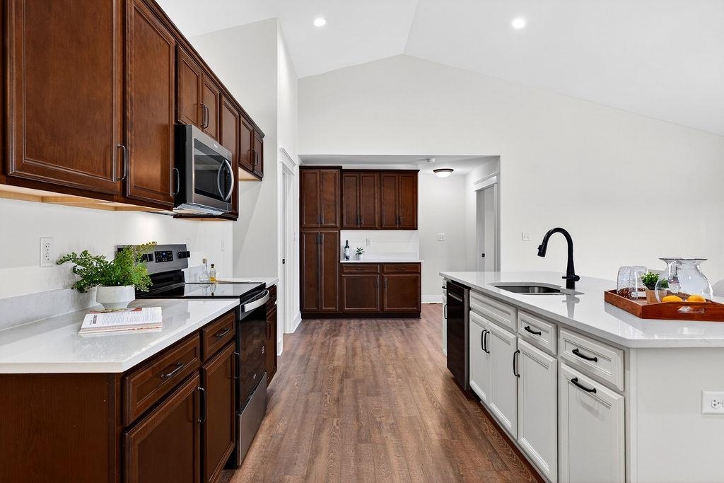 208 LINDBURGH DR, WAYNESBORO, Virginia 22980, 4 Bedrooms Bedrooms, ,2 BathroomsBathrooms,Residential,208 LINDBURGH DR,675990 MLS # 675990