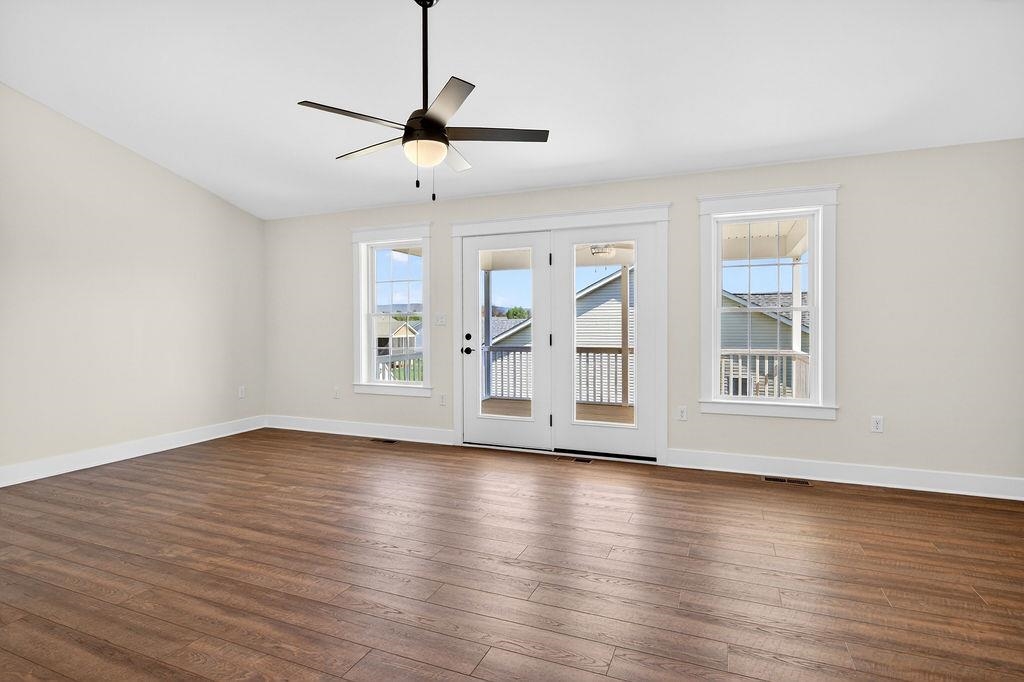 208 LINDBURGH DR, WAYNESBORO, Virginia 22980, 4 Bedrooms Bedrooms, ,2 BathroomsBathrooms,Residential,208 LINDBURGH DR,675990 MLS # 675990