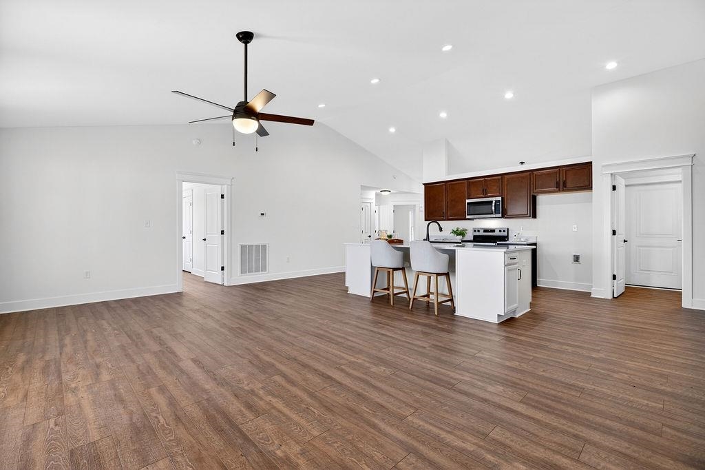 208 LINDBURGH DR, WAYNESBORO, Virginia 22980, 4 Bedrooms Bedrooms, ,2 BathroomsBathrooms,Residential,208 LINDBURGH DR,675990 MLS # 675990