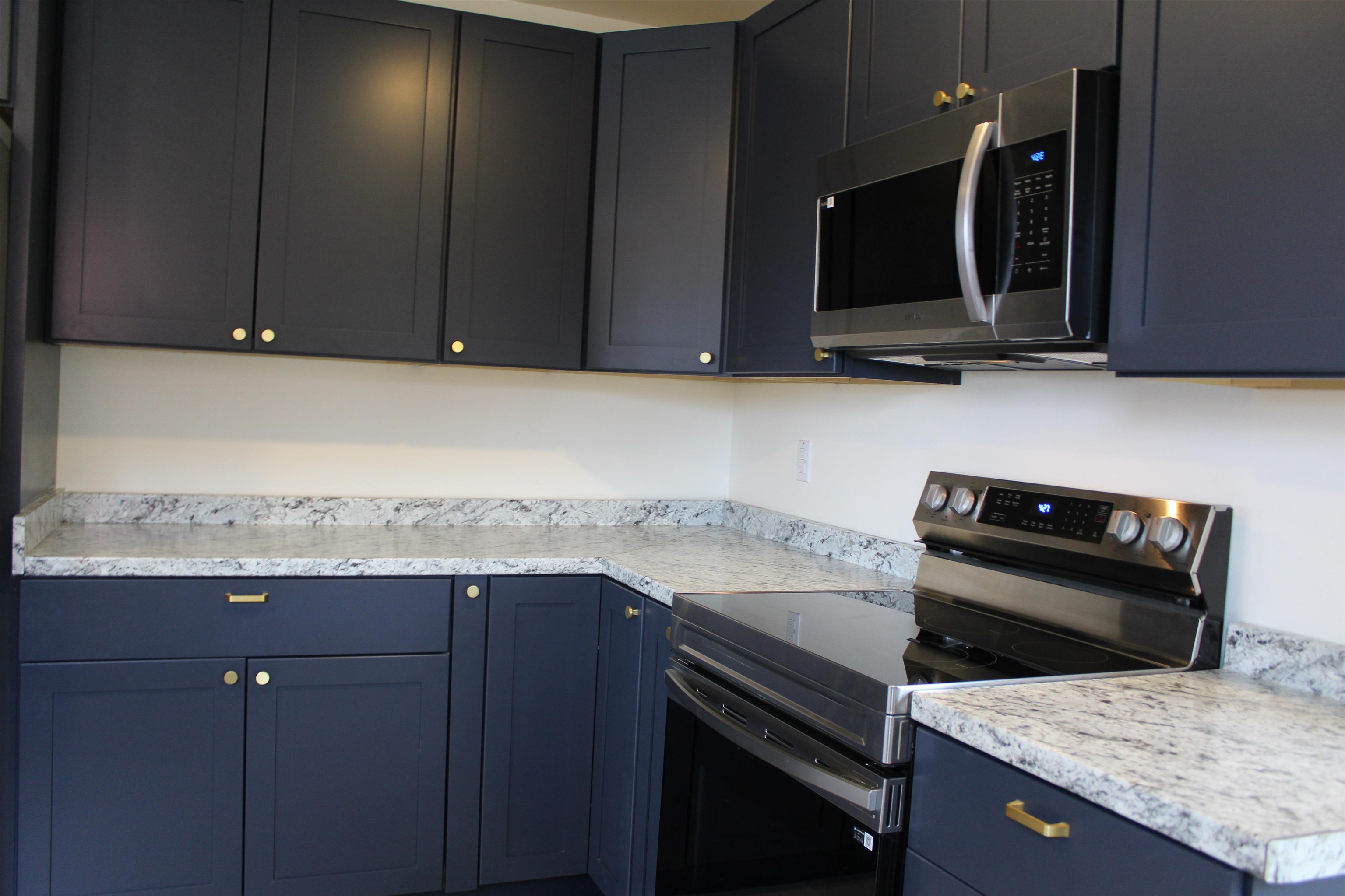 306 HOOVER ST, STAUNTON, Virginia 24401, 3 Bedrooms Bedrooms, ,1 BathroomBathrooms,Residential,306 HOOVER ST,675991 MLS # 675991