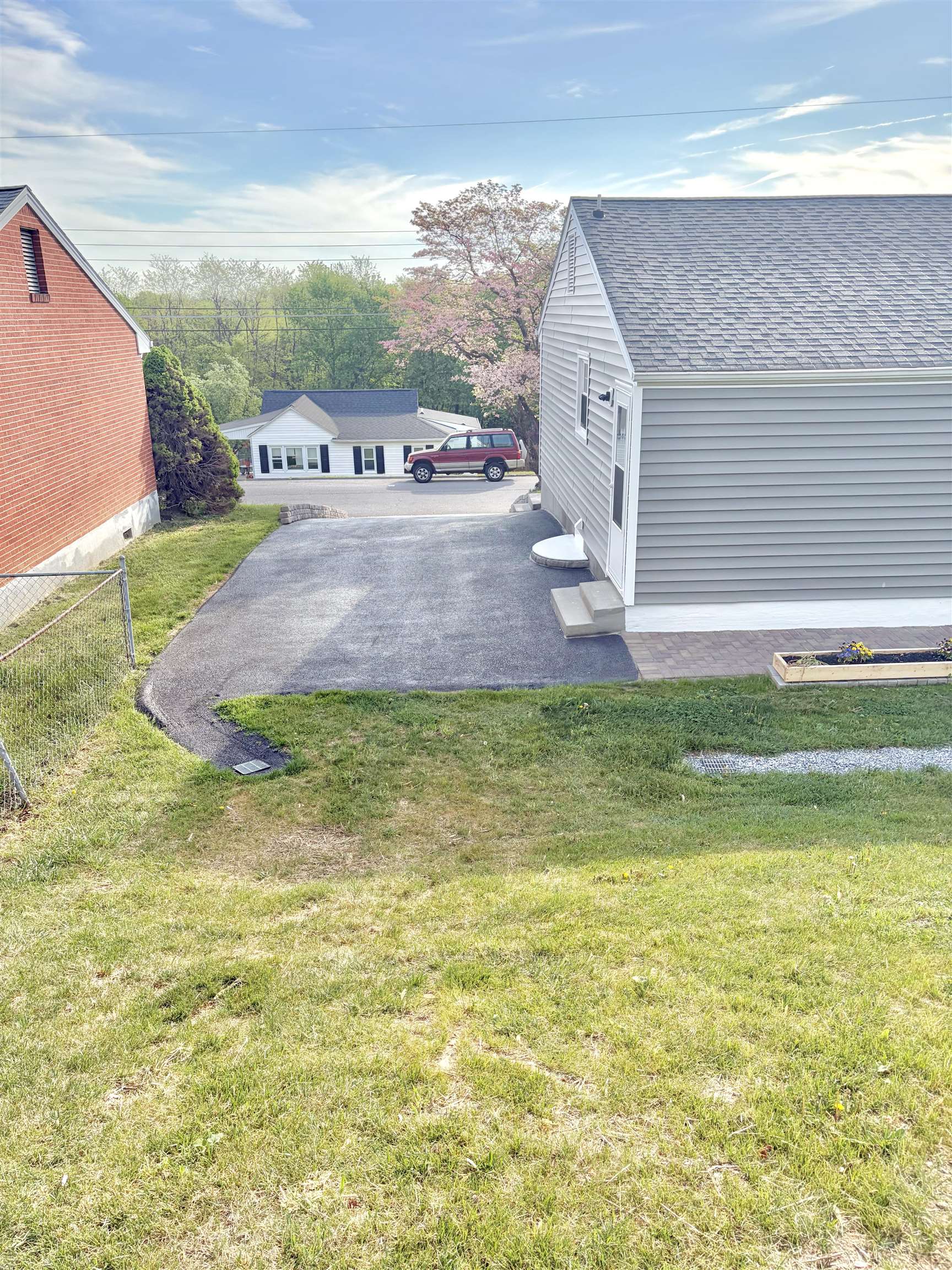 306 HOOVER ST, STAUNTON, Virginia 24401, 3 Bedrooms Bedrooms, ,1 BathroomBathrooms,Residential,306 HOOVER ST,675991 MLS # 675991