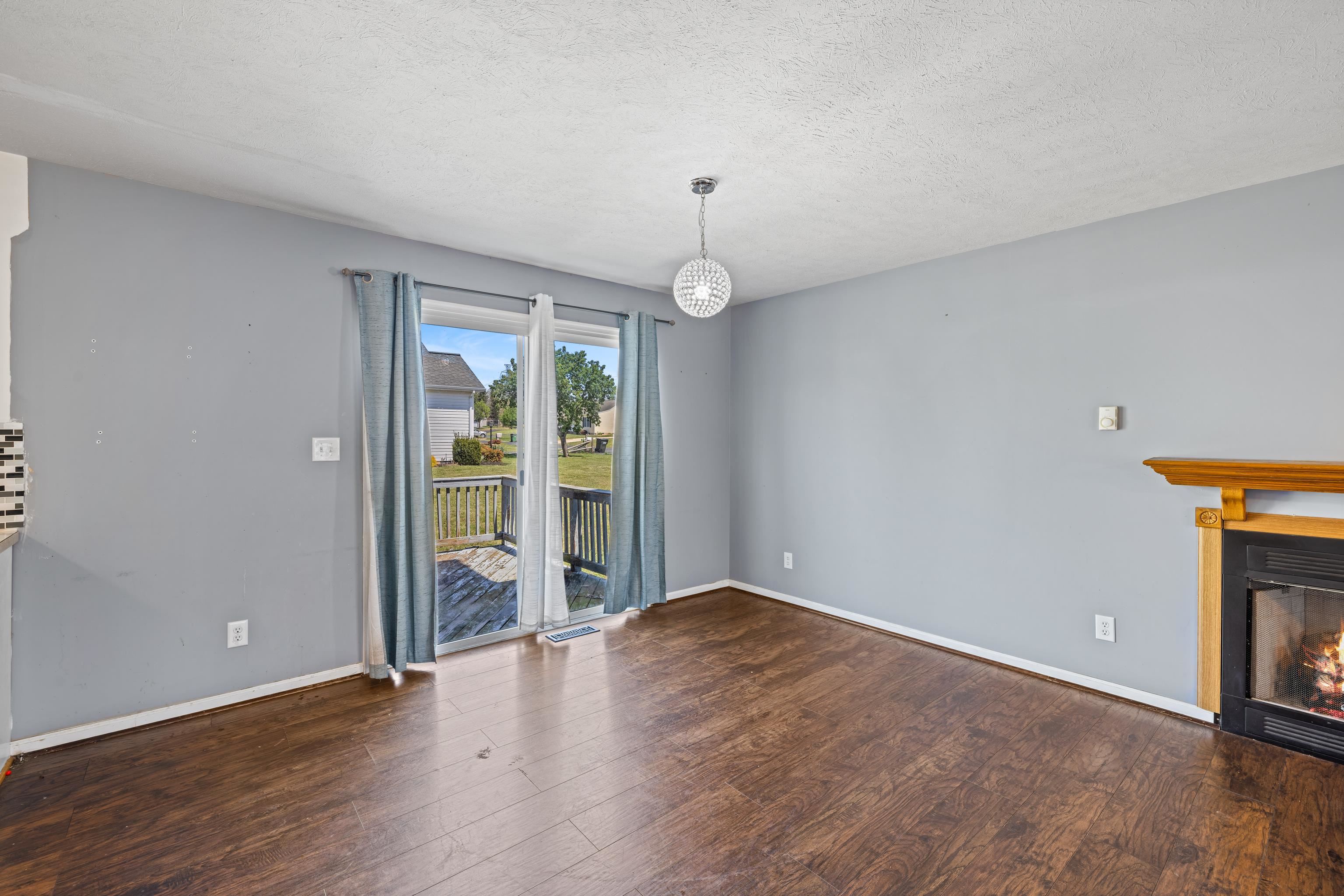 98 WOODSIDE DR, WAYNESBORO, Virginia 22980, 5 Bedrooms Bedrooms, ,2 BathroomsBathrooms,Residential,98 WOODSIDE DR,675992 MLS # 675992