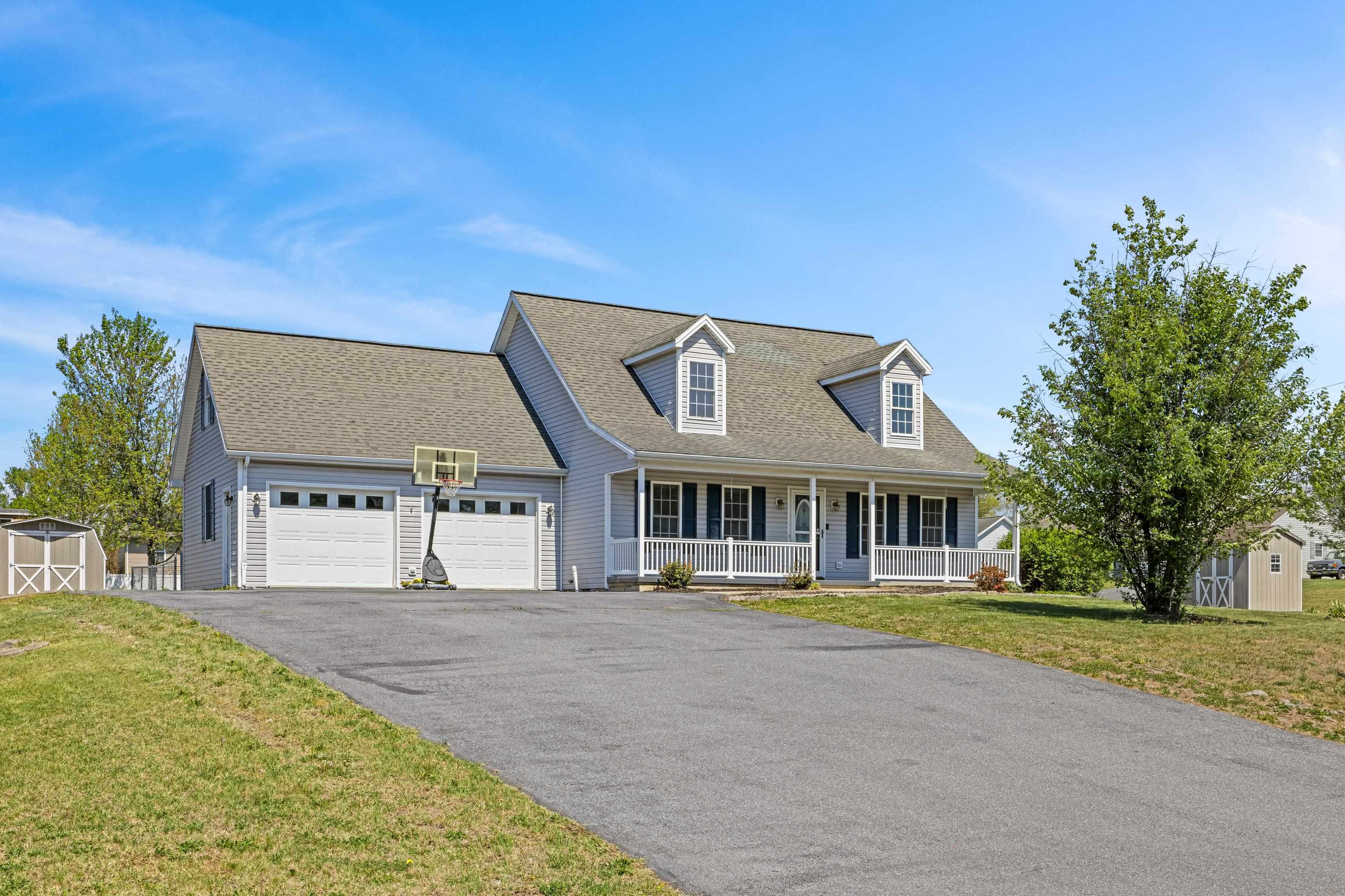 98 WOODSIDE DR, WAYNESBORO, Virginia 22980, 5 Bedrooms Bedrooms, ,2 BathroomsBathrooms,Residential,98 WOODSIDE DR,675992 MLS # 675992