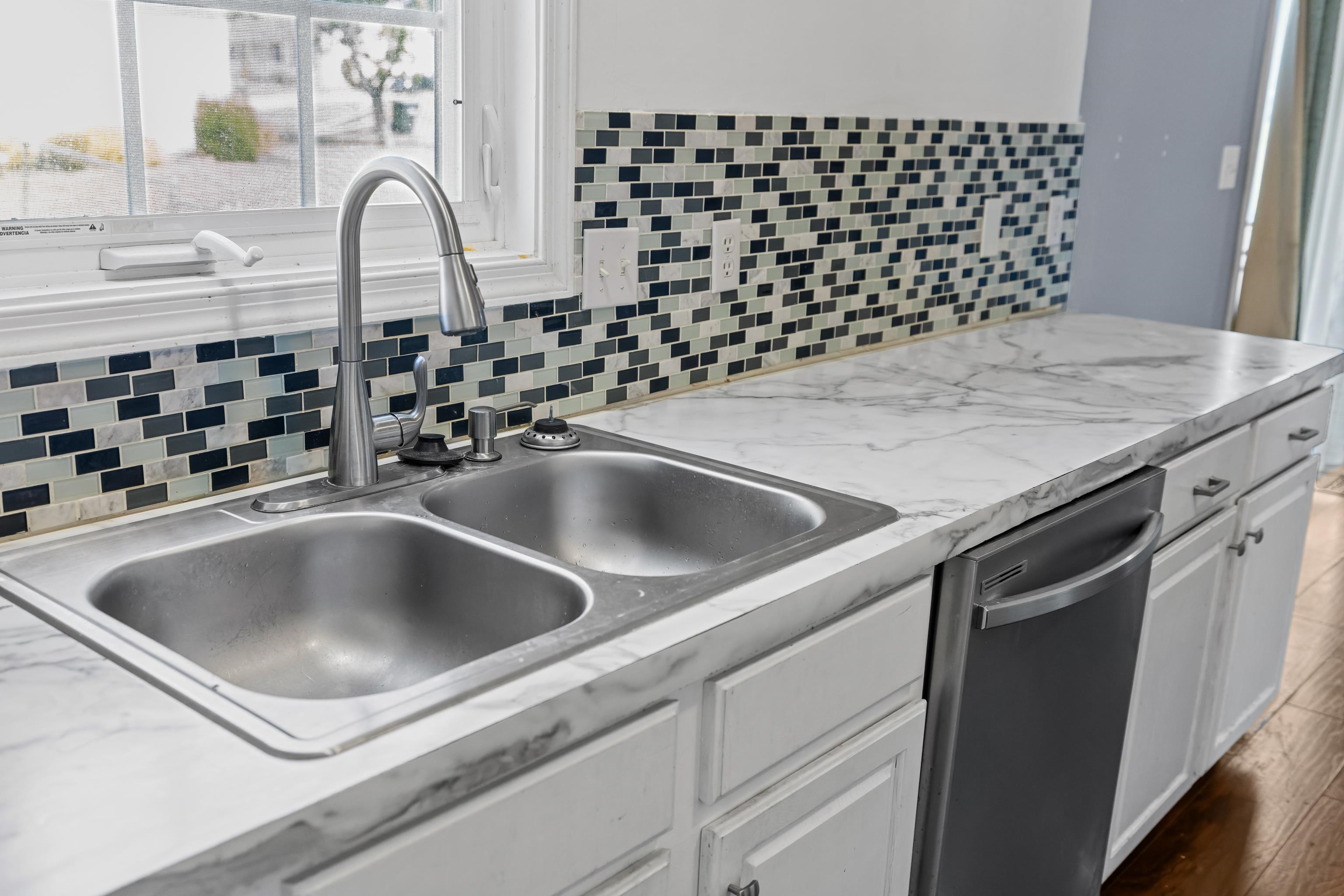 98 WOODSIDE DR, WAYNESBORO, Virginia 22980, 5 Bedrooms Bedrooms, ,2 BathroomsBathrooms,Residential,98 WOODSIDE DR,675992 MLS # 675992