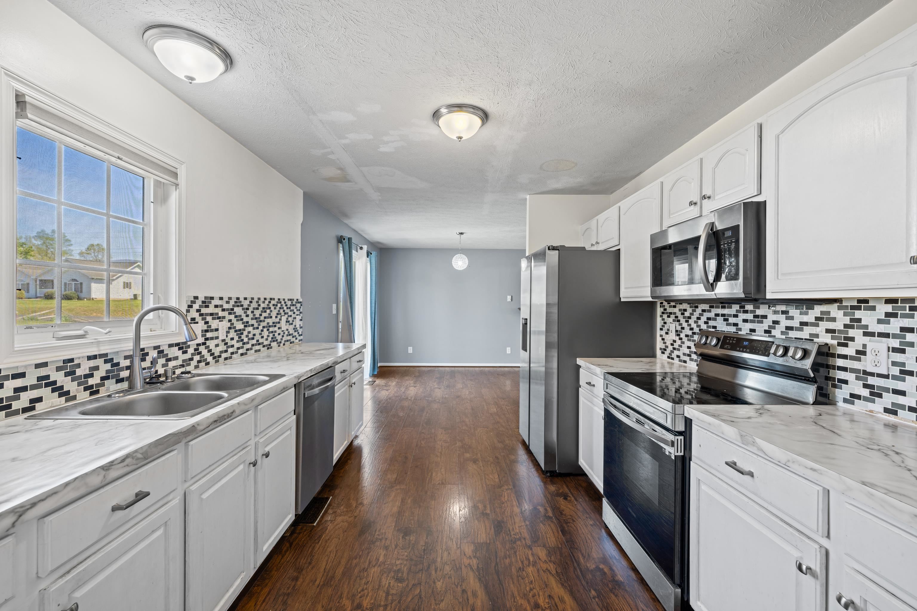 98 WOODSIDE DR, WAYNESBORO, Virginia 22980, 5 Bedrooms Bedrooms, ,2 BathroomsBathrooms,Residential,98 WOODSIDE DR,675992 MLS # 675992