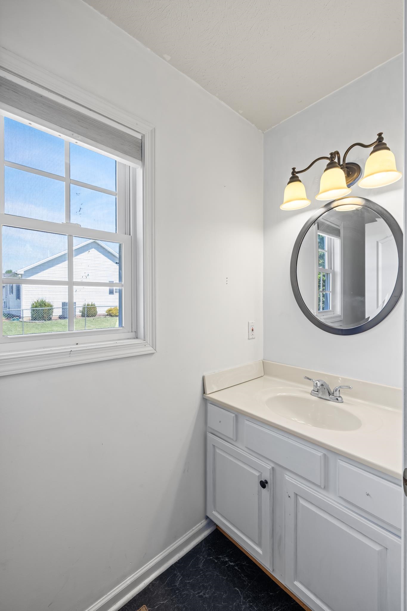 98 WOODSIDE DR, WAYNESBORO, Virginia 22980, 5 Bedrooms Bedrooms, ,2 BathroomsBathrooms,Residential,98 WOODSIDE DR,675992 MLS # 675992