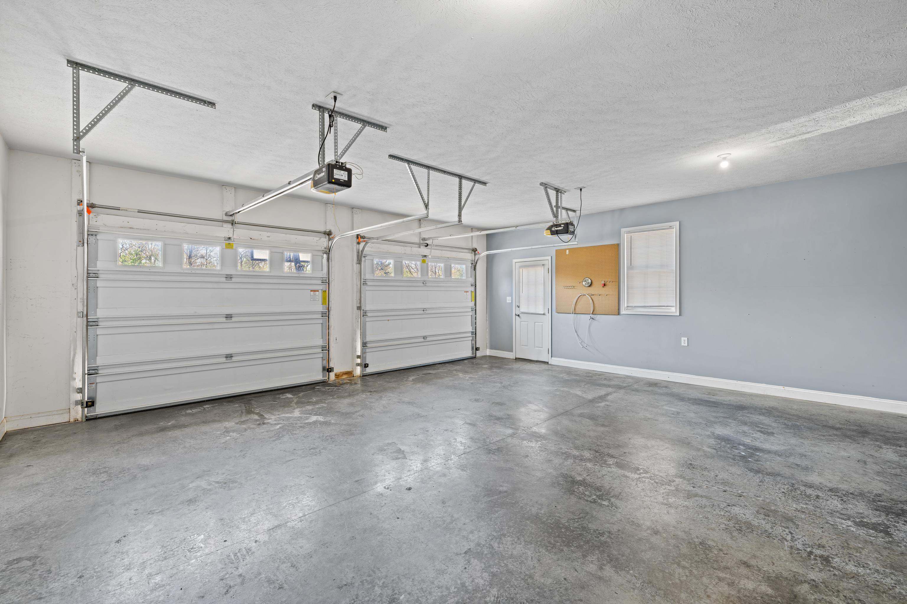 98 WOODSIDE DR, WAYNESBORO, Virginia 22980, 5 Bedrooms Bedrooms, ,2 BathroomsBathrooms,Residential,98 WOODSIDE DR,675992 MLS # 675992