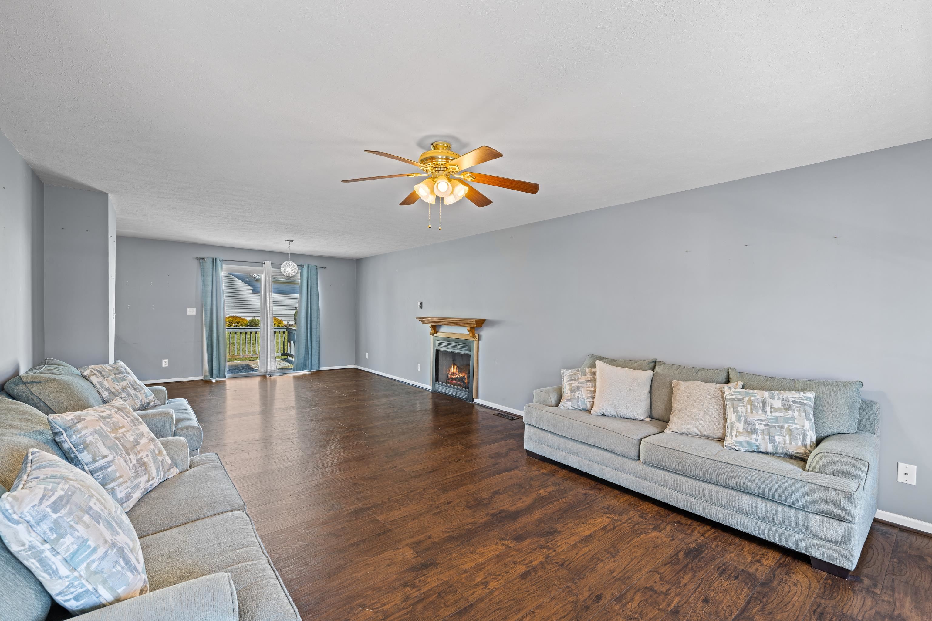 98 WOODSIDE DR, WAYNESBORO, Virginia 22980, 5 Bedrooms Bedrooms, ,2 BathroomsBathrooms,Residential,98 WOODSIDE DR,675992 MLS # 675992