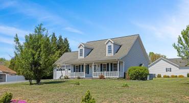 98 WOODSIDE DR, WAYNESBORO, Virginia 22980, 5 Bedrooms Bedrooms, ,2 BathroomsBathrooms,Residential,98 WOODSIDE DR,675992 MLS # 675992