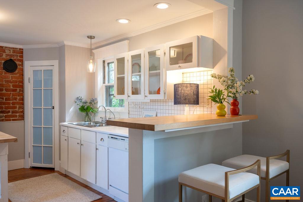 118 GOODMAN ST, CHARLOTTESVILLE, Virginia 22902, 4 Bedrooms Bedrooms, ,3 BathroomsBathrooms,Residential,118 GOODMAN ST,675998 MLS # 675998