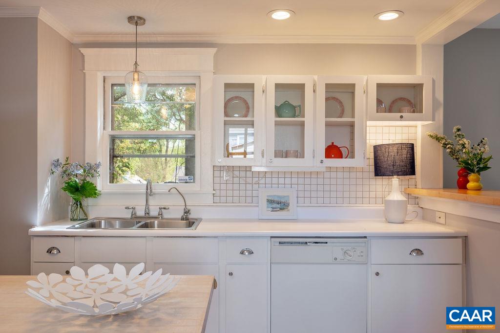 118 GOODMAN ST, CHARLOTTESVILLE, Virginia 22902, 4 Bedrooms Bedrooms, ,3 BathroomsBathrooms,Residential,118 GOODMAN ST,675998 MLS # 675998