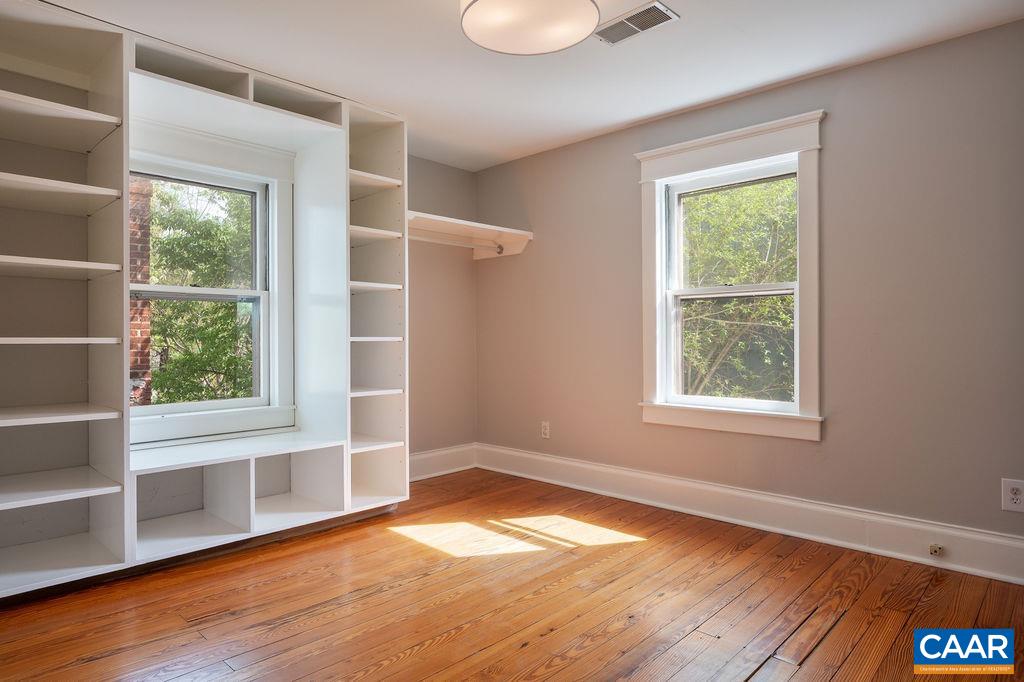 118 GOODMAN ST, CHARLOTTESVILLE, Virginia 22902, 4 Bedrooms Bedrooms, ,3 BathroomsBathrooms,Residential,118 GOODMAN ST,675998 MLS # 675998