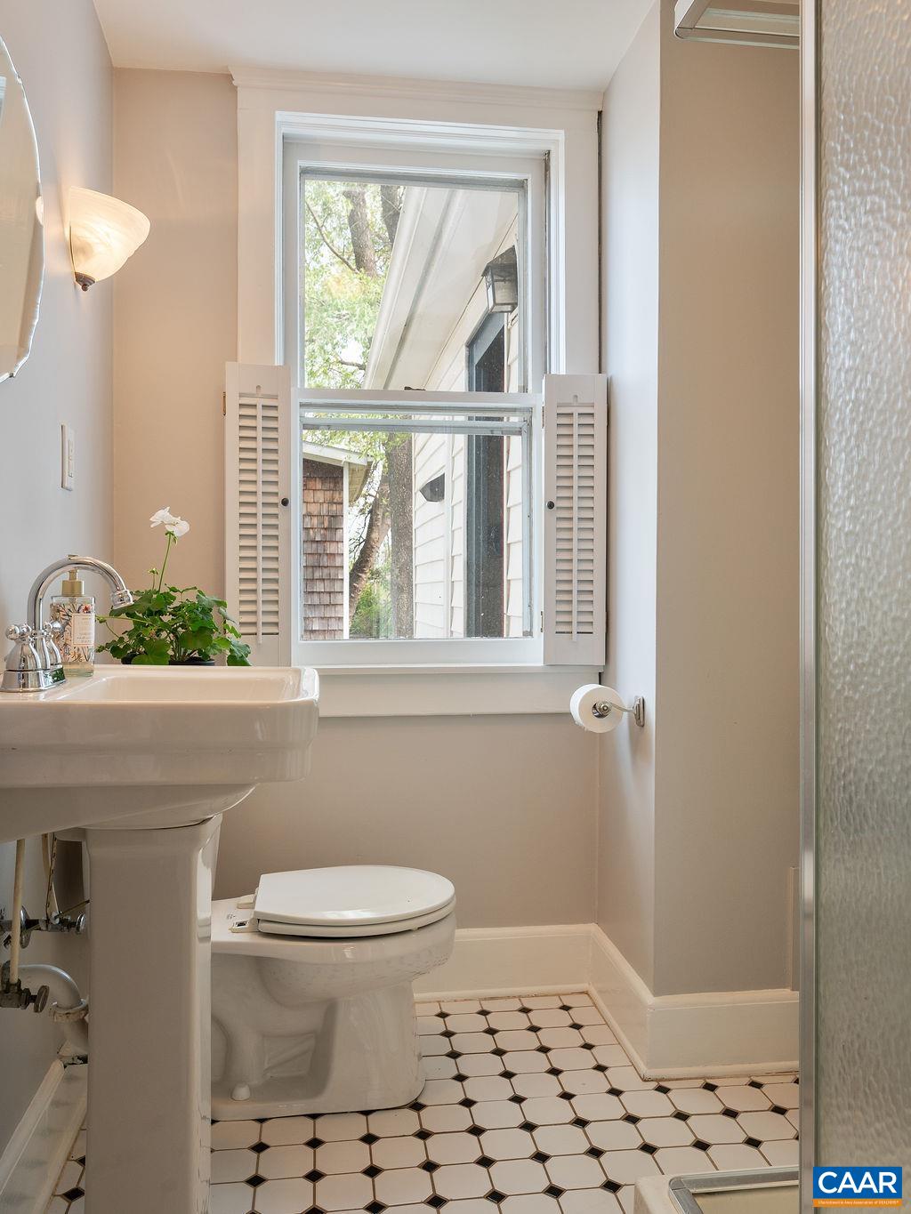 118 GOODMAN ST, CHARLOTTESVILLE, Virginia 22902, 4 Bedrooms Bedrooms, ,3 BathroomsBathrooms,Residential,118 GOODMAN ST,675998 MLS # 675998