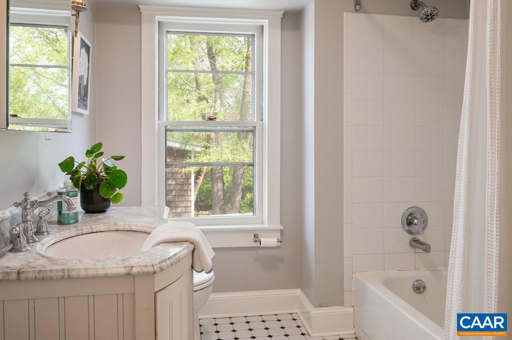 118 GOODMAN ST, CHARLOTTESVILLE, Virginia 22902, 4 Bedrooms Bedrooms, ,3 BathroomsBathrooms,Residential,118 GOODMAN ST,675998 MLS # 675998