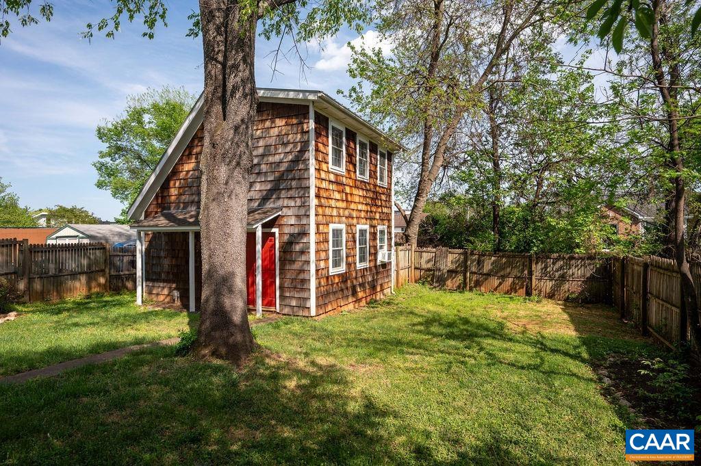 118 GOODMAN ST, CHARLOTTESVILLE, Virginia 22902, 4 Bedrooms Bedrooms, ,3 BathroomsBathrooms,Residential,118 GOODMAN ST,675998 MLS # 675998