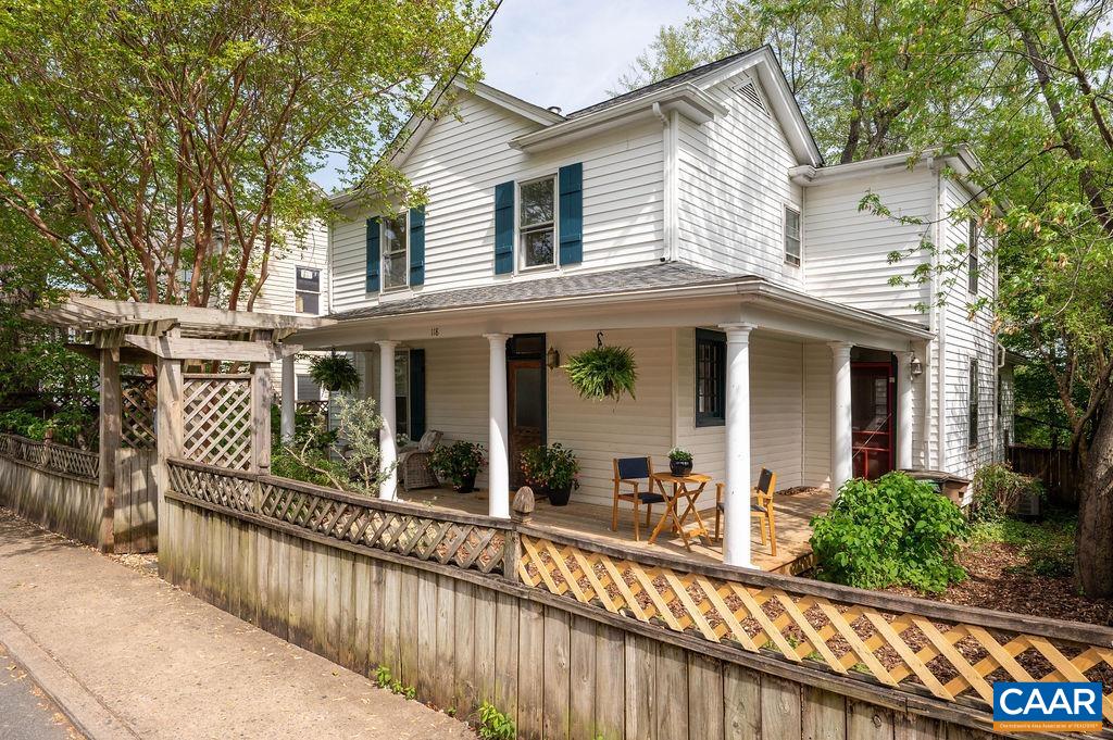 118 GOODMAN ST, CHARLOTTESVILLE, Virginia 22902, 4 Bedrooms Bedrooms, ,3 BathroomsBathrooms,Residential,118 GOODMAN ST,675998 MLS # 675998