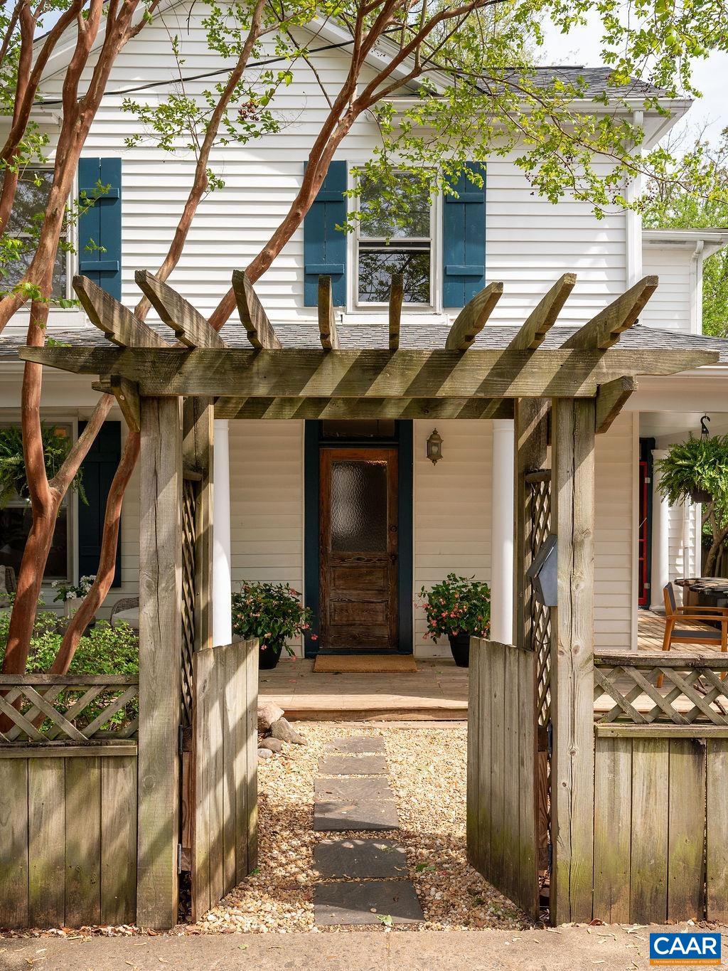 118 GOODMAN ST, CHARLOTTESVILLE, Virginia 22902, 4 Bedrooms Bedrooms, ,3 BathroomsBathrooms,Residential,118 GOODMAN ST,675998 MLS # 675998