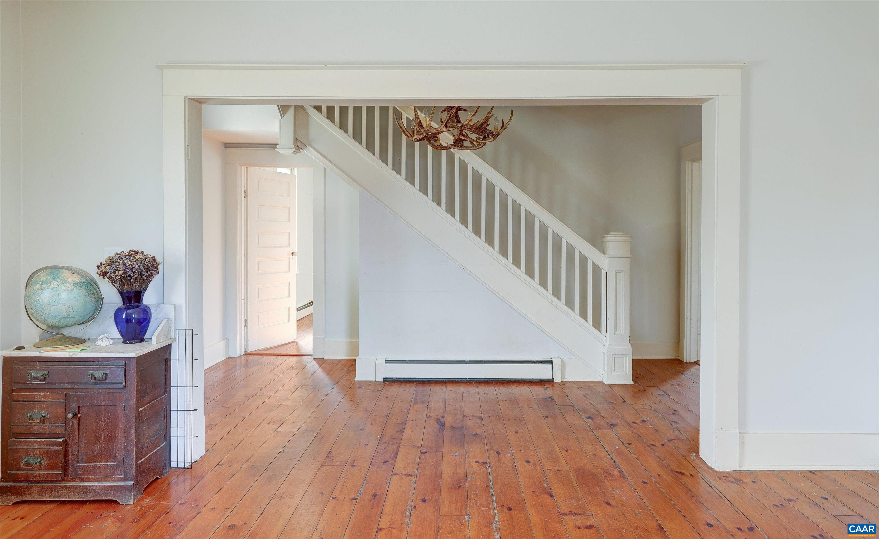 26 VINEYARD DR, MILLBORO, Virginia 24460, 3 Bedrooms Bedrooms, ,2 BathroomsBathrooms,Residential,26 VINEYARD DR,676000 MLS # 676000