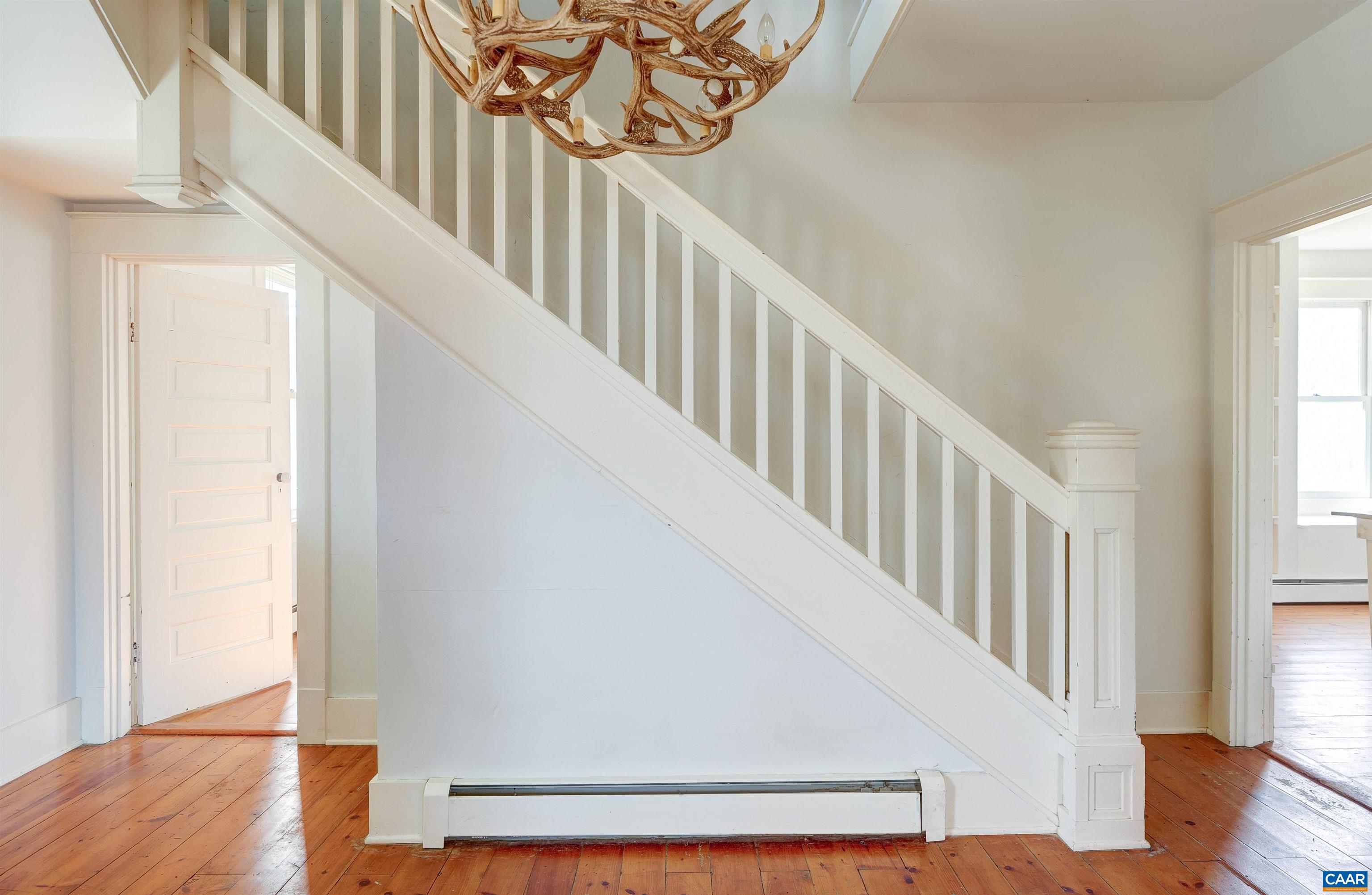 26 VINEYARD DR, MILLBORO, Virginia 24460, 3 Bedrooms Bedrooms, ,2 BathroomsBathrooms,Residential,26 VINEYARD DR,676000 MLS # 676000