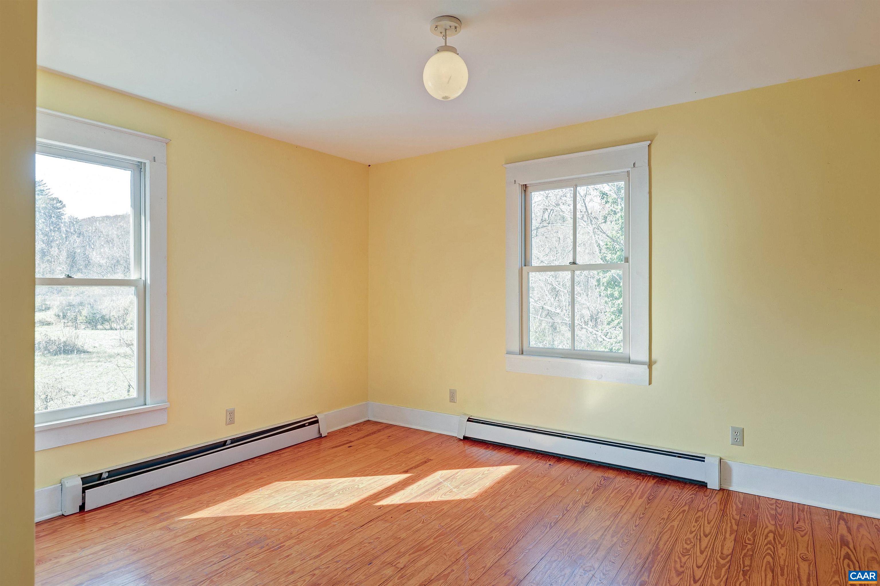 26 VINEYARD DR, MILLBORO, Virginia 24460, 3 Bedrooms Bedrooms, ,2 BathroomsBathrooms,Residential,26 VINEYARD DR,676000 MLS # 676000