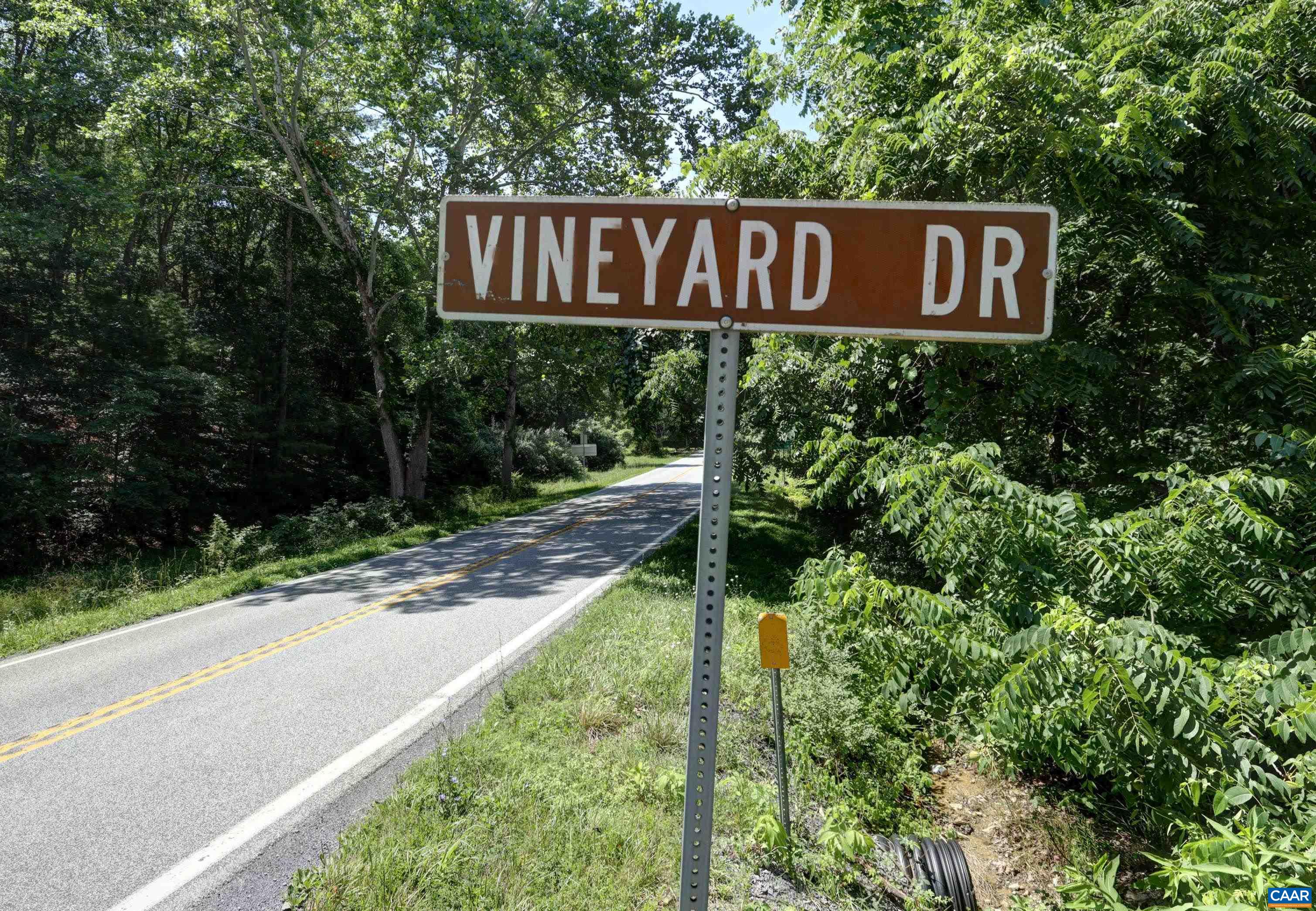 26 VINEYARD DR, MILLBORO, Virginia 24460, 3 Bedrooms Bedrooms, ,2 BathroomsBathrooms,Residential,26 VINEYARD DR,676000 MLS # 676000