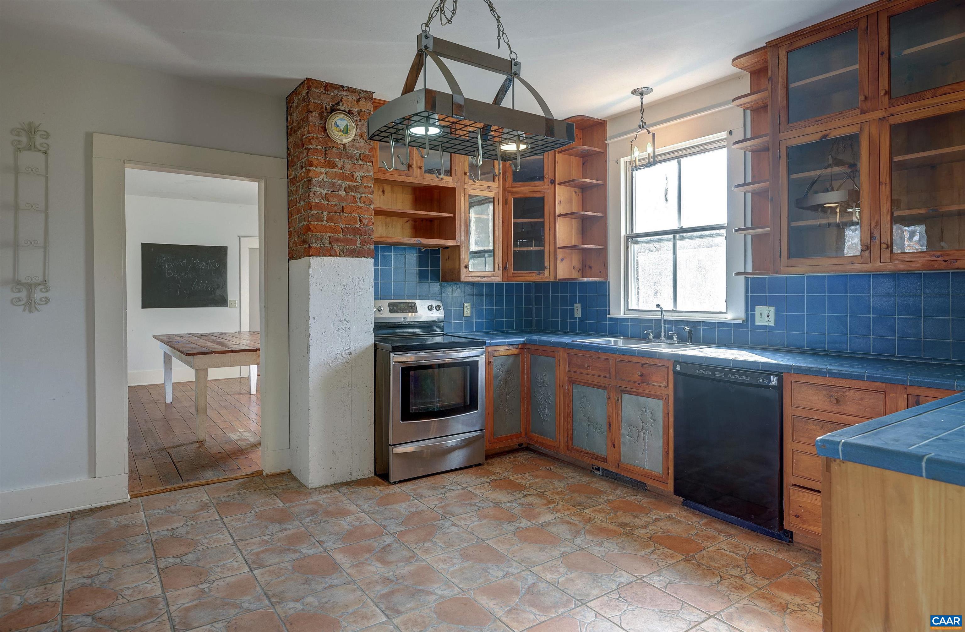 26 VINEYARD DR, MILLBORO, Virginia 24460, 3 Bedrooms Bedrooms, ,2 BathroomsBathrooms,Residential,26 VINEYARD DR,676000 MLS # 676000