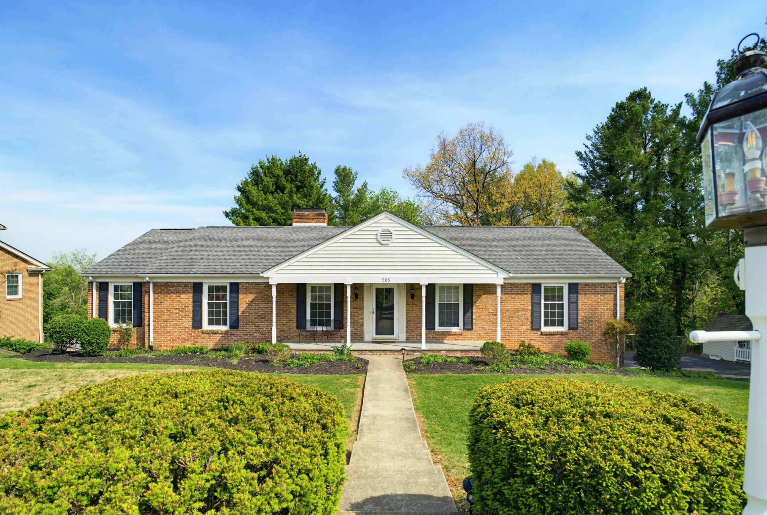 505 VICTORIA DR, STAUNTON, Virginia 24401, 4 Bedrooms Bedrooms, ,3 BathroomsBathrooms,Residential,505 Victoria Dr. Staunton VA 24401,505 VICTORIA DR,676002 MLS # 676002