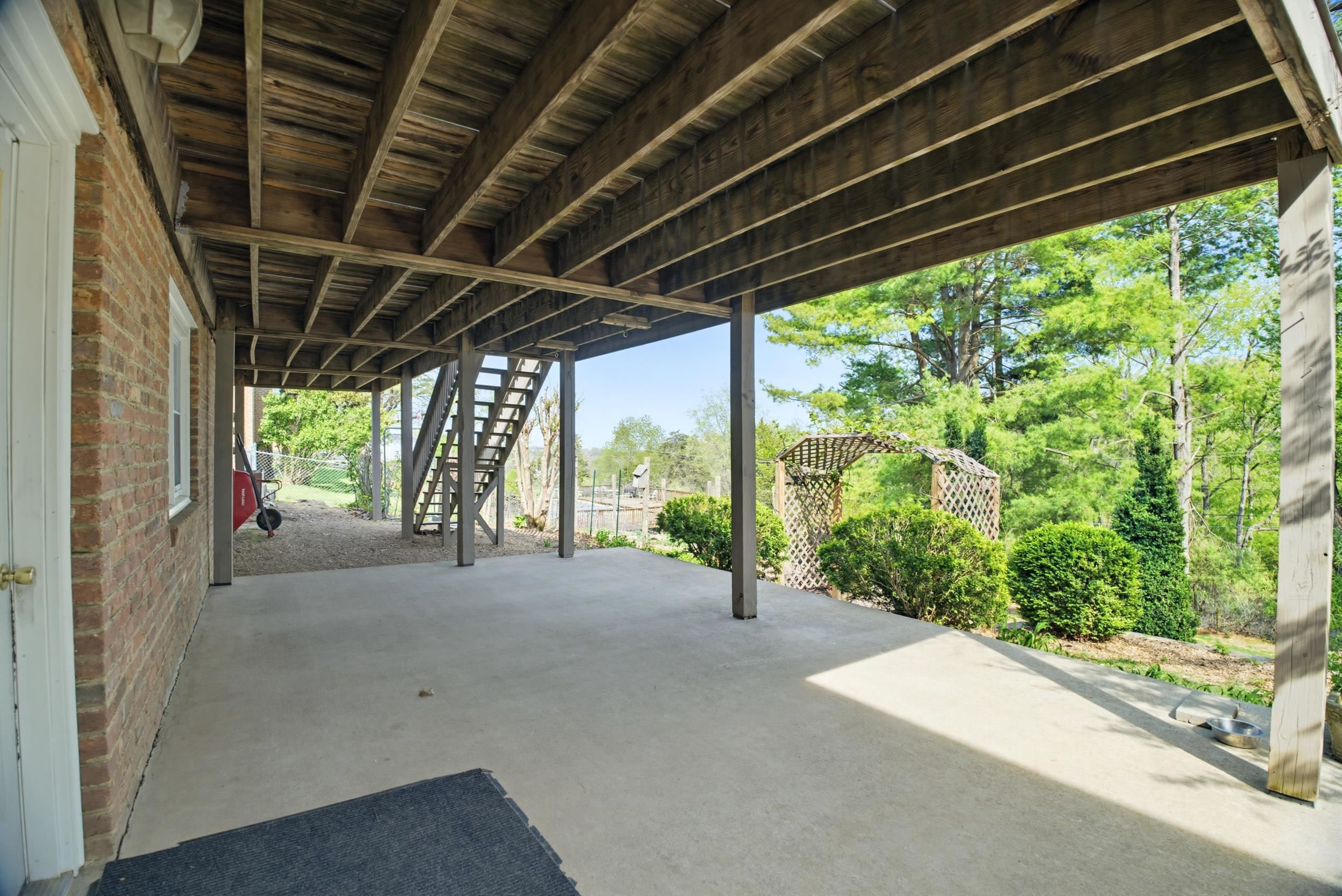 505 VICTORIA DR, STAUNTON, Virginia 24401, 4 Bedrooms Bedrooms, ,3 BathroomsBathrooms,Residential,505 Victoria Dr. Staunton VA 24401,505 VICTORIA DR,676002 MLS # 676002