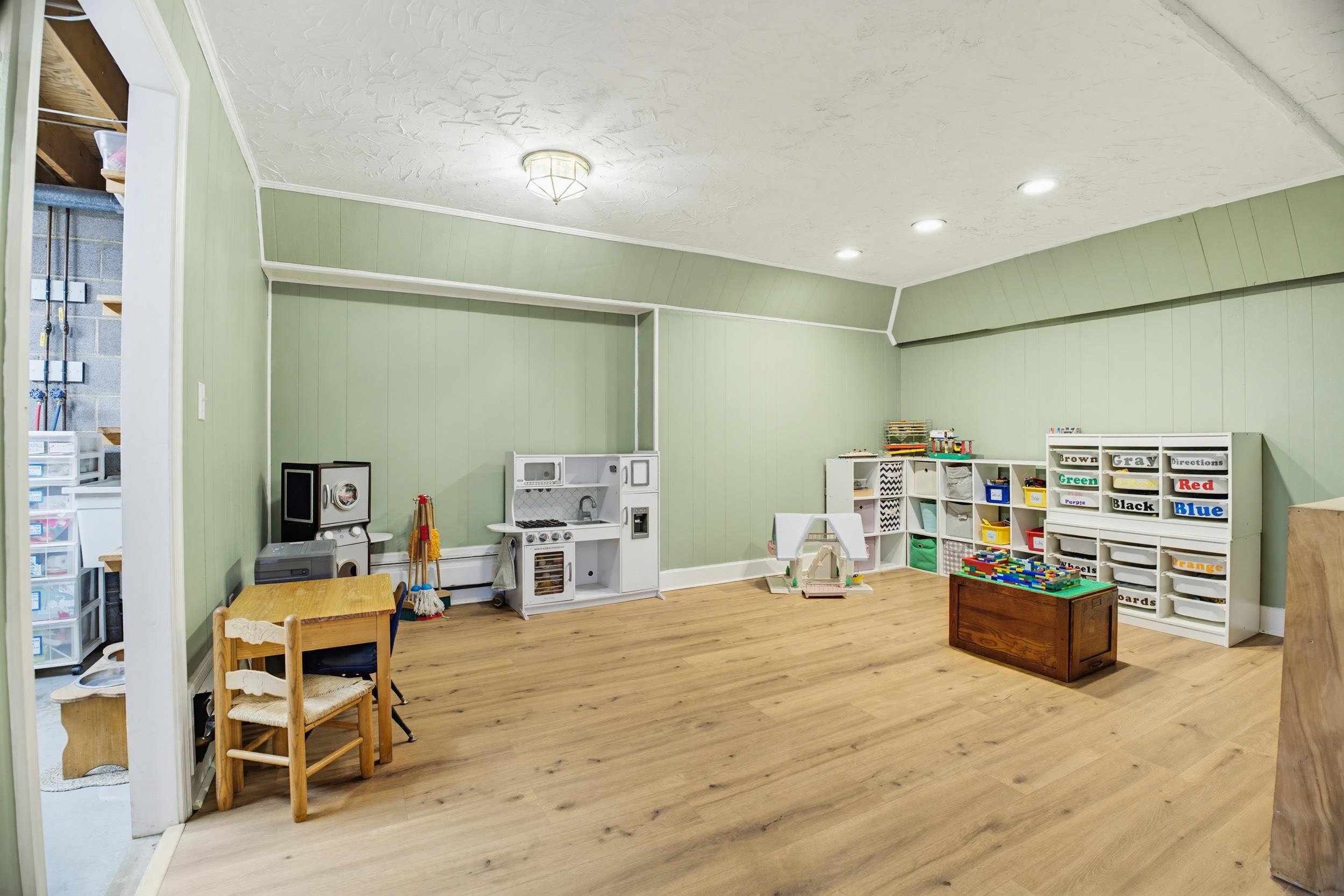 505 VICTORIA DR, STAUNTON, Virginia 24401, 4 Bedrooms Bedrooms, ,3 BathroomsBathrooms,Residential,505 Victoria Dr. Staunton VA 24401,505 VICTORIA DR,676002 MLS # 676002