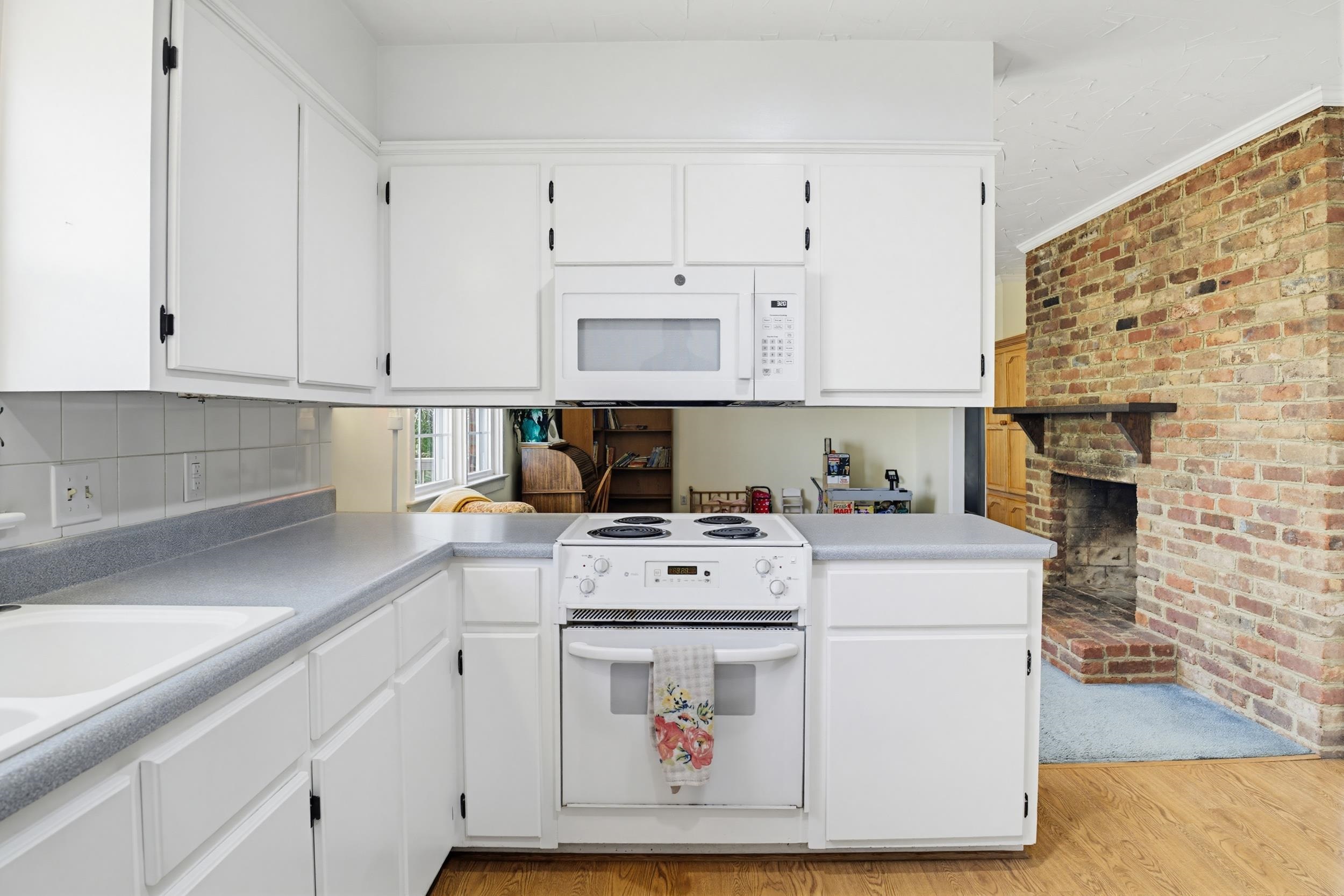 505 VICTORIA DR, STAUNTON, Virginia 24401, 4 Bedrooms Bedrooms, ,3 BathroomsBathrooms,Residential,505 Victoria Dr. Staunton VA 24401,505 VICTORIA DR,676002 MLS # 676002