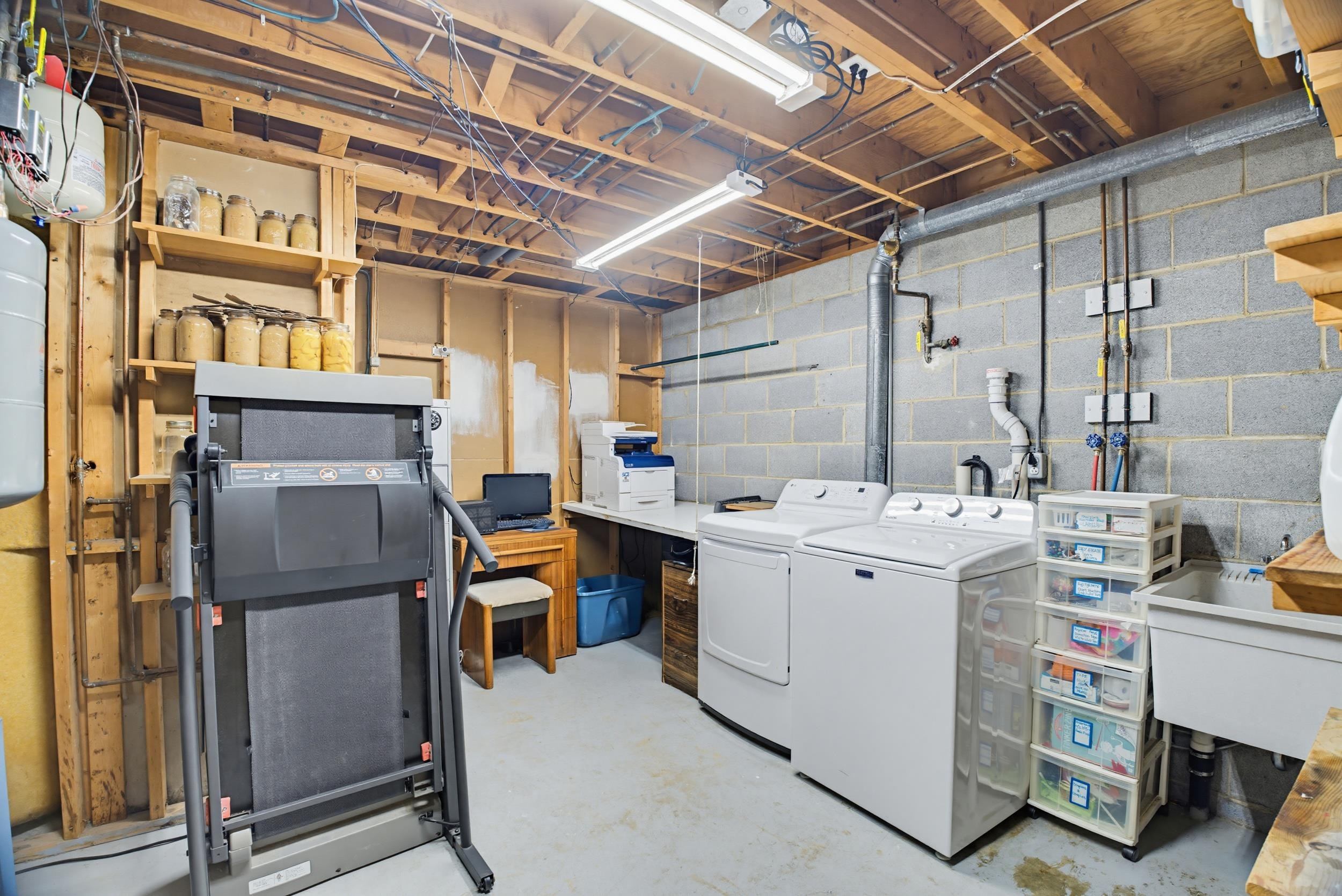 505 VICTORIA DR, STAUNTON, Virginia 24401, 4 Bedrooms Bedrooms, ,3 BathroomsBathrooms,Residential,505 Victoria Dr. Staunton VA 24401,505 VICTORIA DR,676002 MLS # 676002