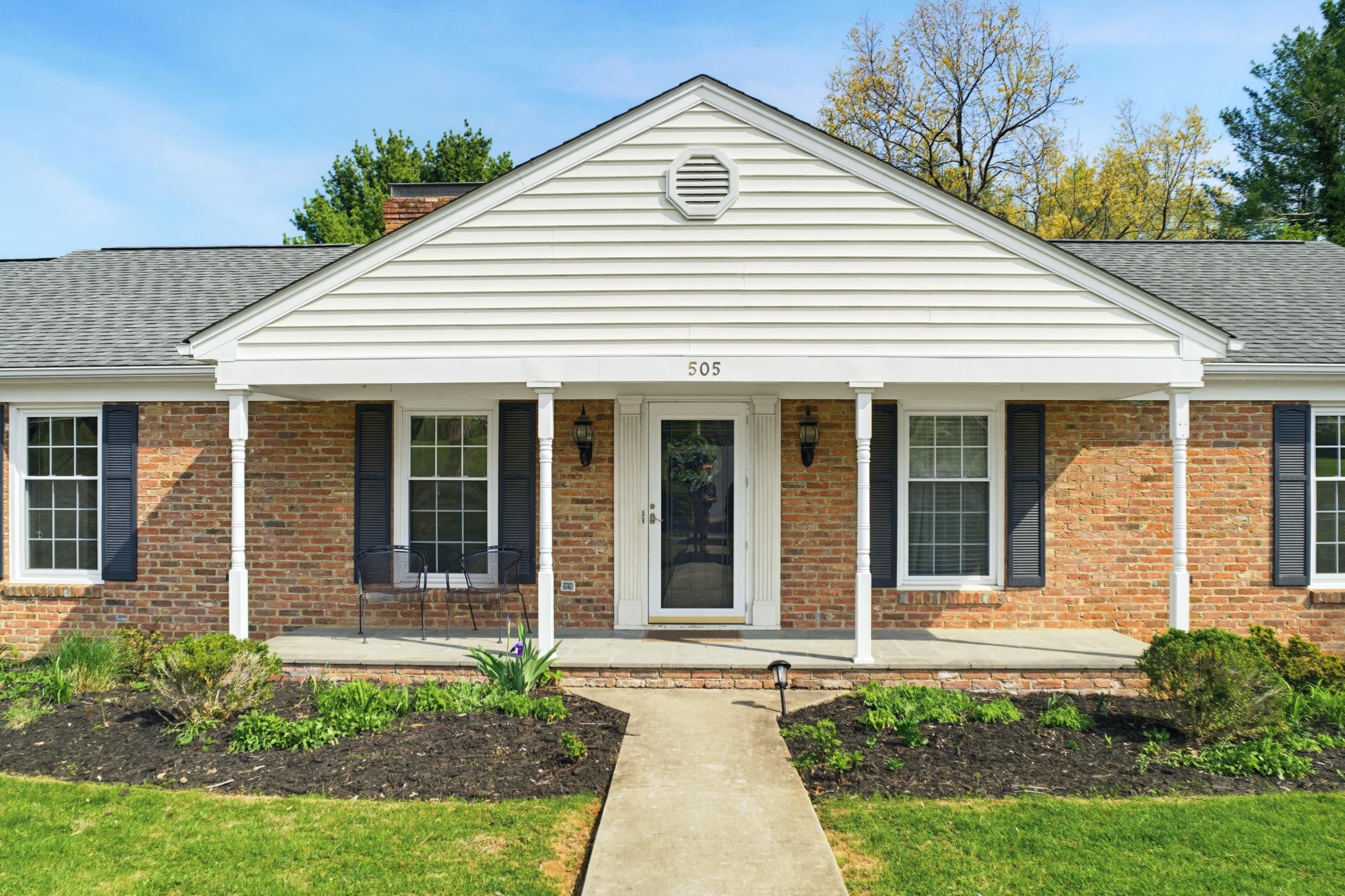 505 VICTORIA DR, STAUNTON, Virginia 24401, 4 Bedrooms Bedrooms, ,3 BathroomsBathrooms,Residential,505 Victoria Dr. Staunton VA 24401,505 VICTORIA DR,676002 MLS # 676002