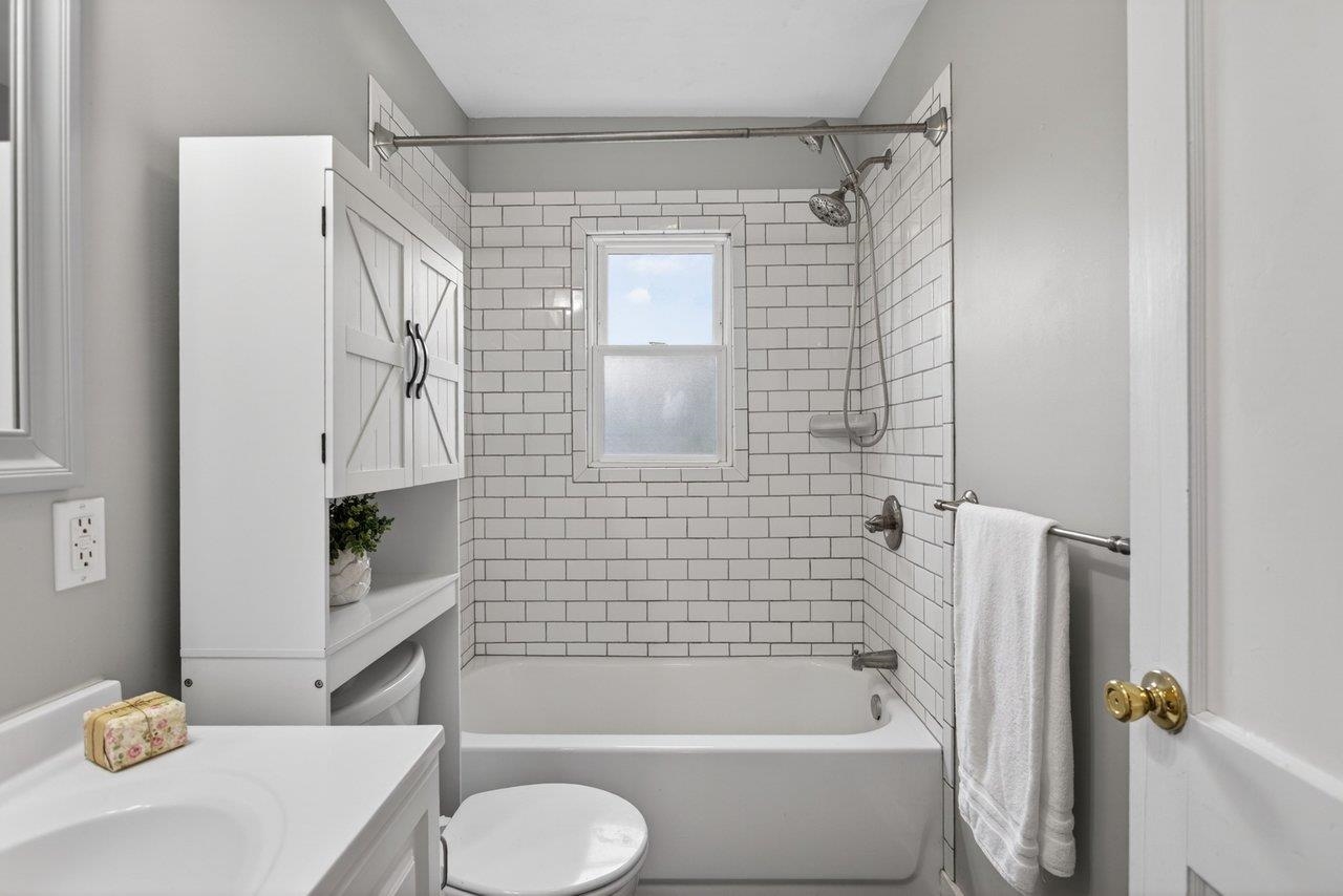 1856 GRAVELS RD, ROCKINGHAM, Virginia 22802, 2 Bedrooms Bedrooms, ,1 BathroomBathrooms,Residential,1856 GRAVELS RD,676004 MLS # 676004