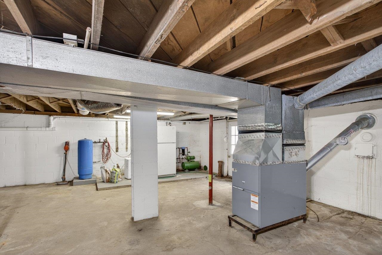 1856 GRAVELS RD, ROCKINGHAM, Virginia 22802, 2 Bedrooms Bedrooms, ,1 BathroomBathrooms,Residential,1856 GRAVELS RD,676004 MLS # 676004