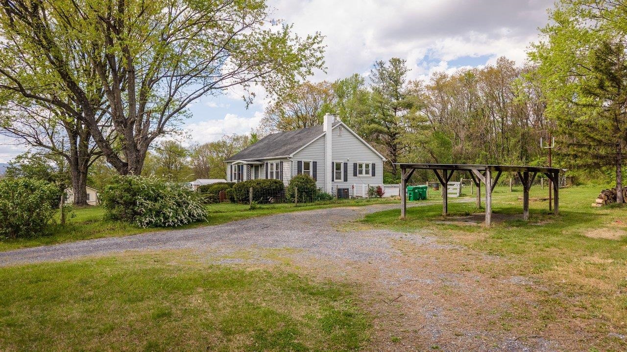 1856 GRAVELS RD, ROCKINGHAM, Virginia 22802, 2 Bedrooms Bedrooms, ,1 BathroomBathrooms,Residential,1856 GRAVELS RD,676004 MLS # 676004