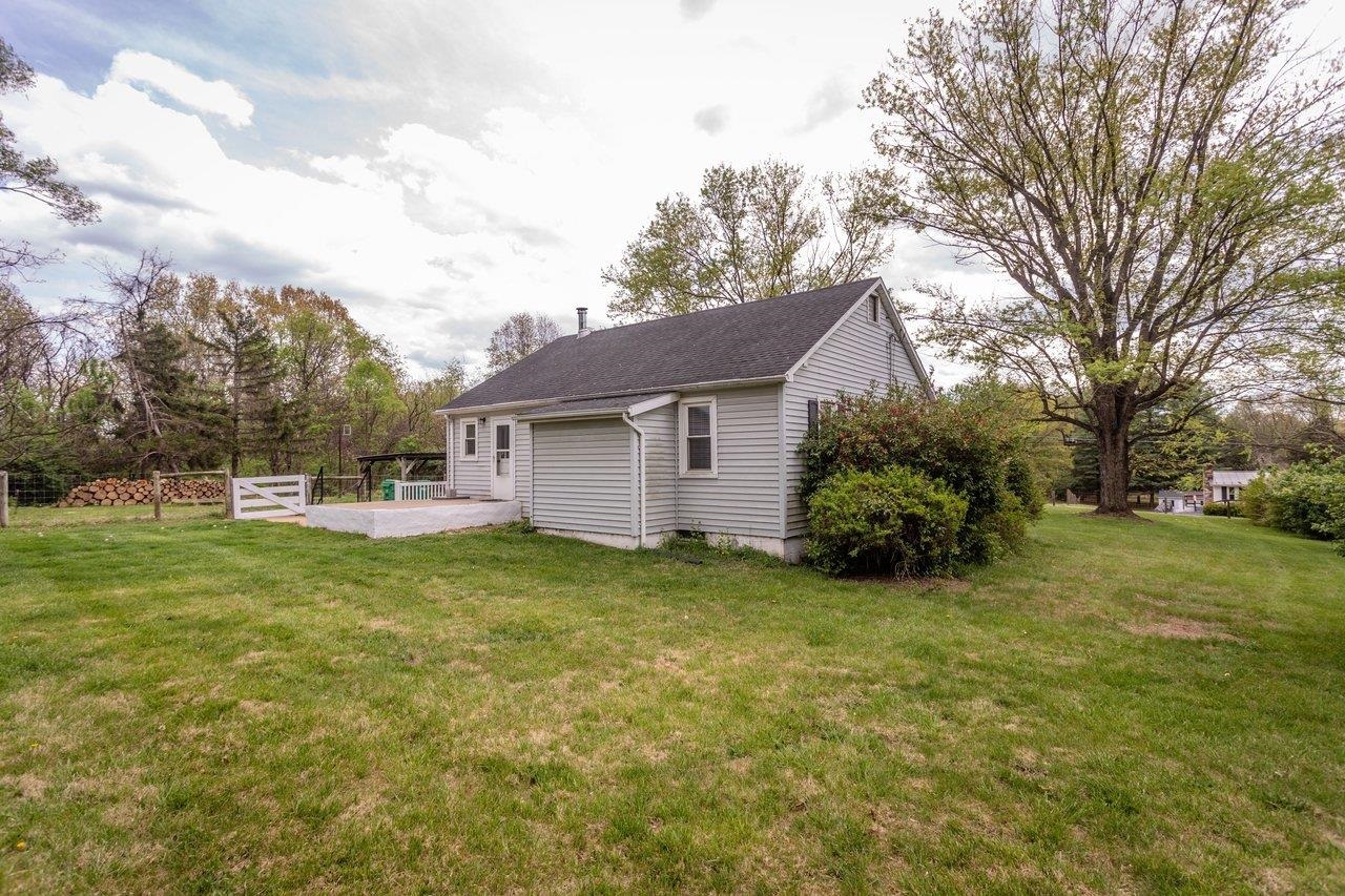 1856 GRAVELS RD, ROCKINGHAM, Virginia 22802, 2 Bedrooms Bedrooms, ,1 BathroomBathrooms,Residential,1856 GRAVELS RD,676004 MLS # 676004